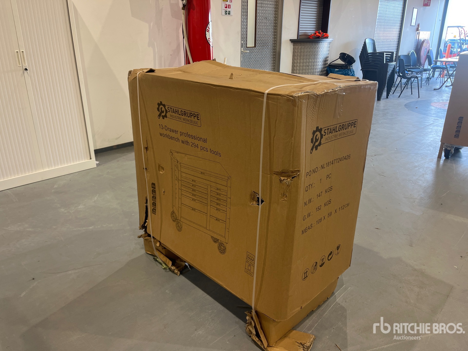 General Appearance with Picture, Left Rear Corner