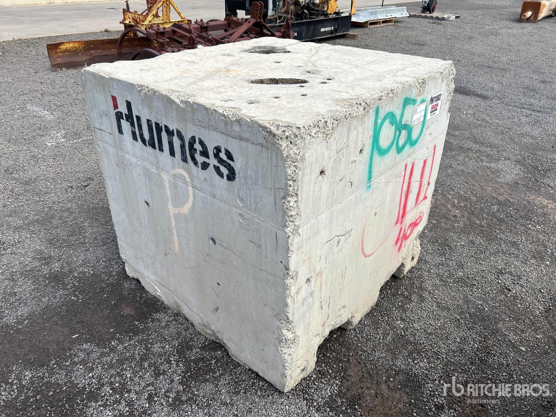 General Appearance with Picture, Right Front Corner