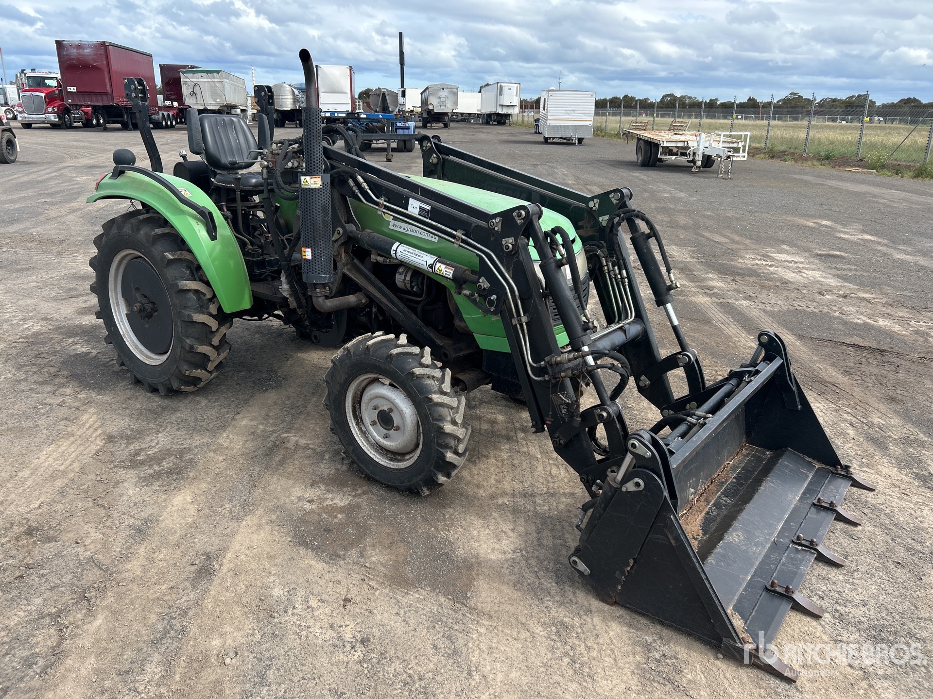 General Appearance with Picture, Right Front Corner