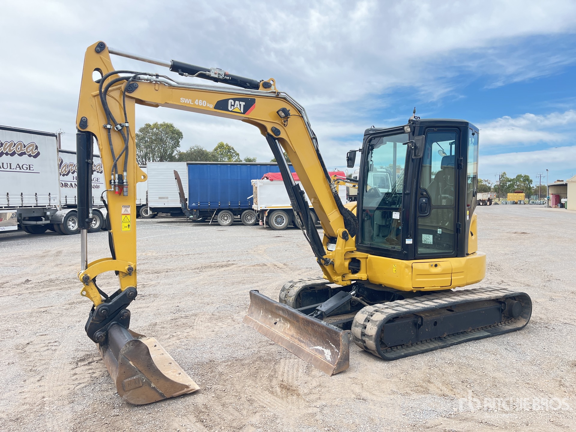 General Appearance with Picture, Left Front Corner