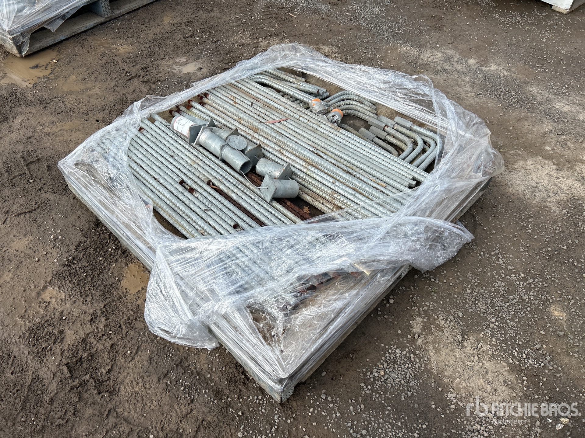 General Appearance with Bild, Ecke vorne rechts