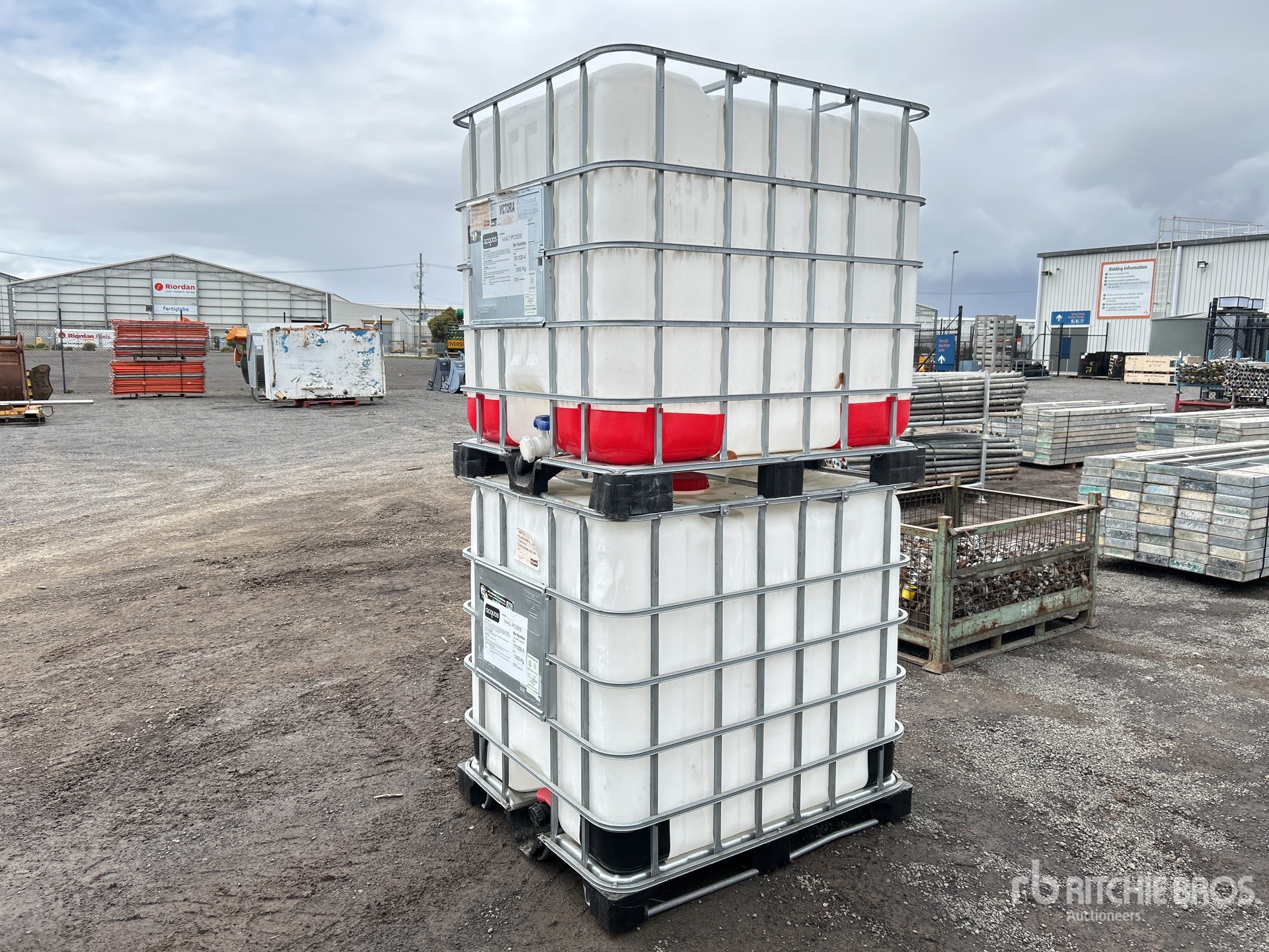 General Appearance with Foto, angolo anteriore sinistro