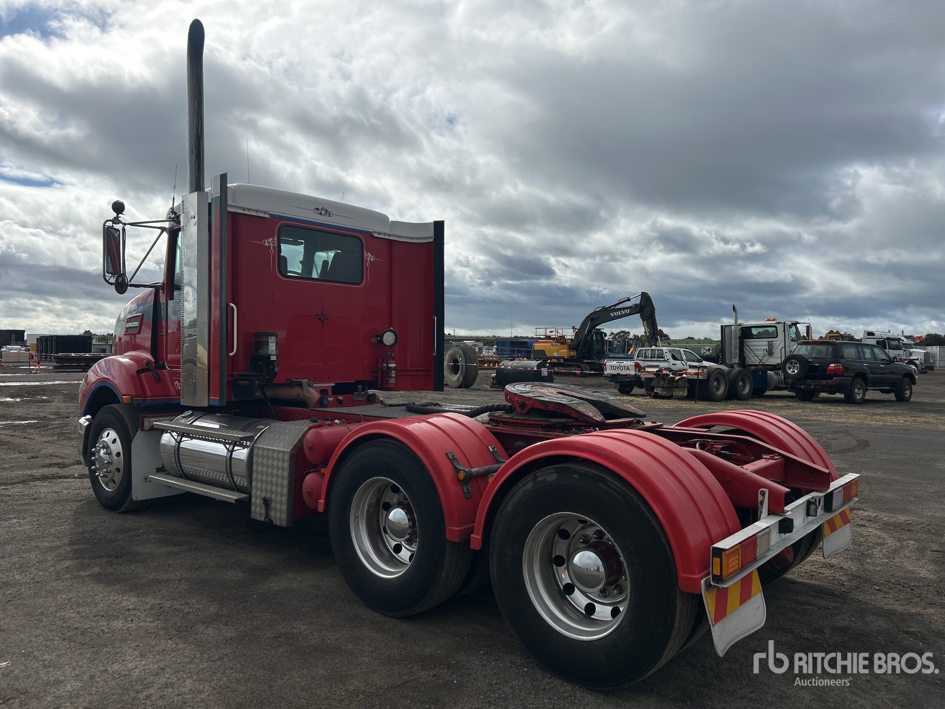 General Appearance with Picture, Right Rear Corner