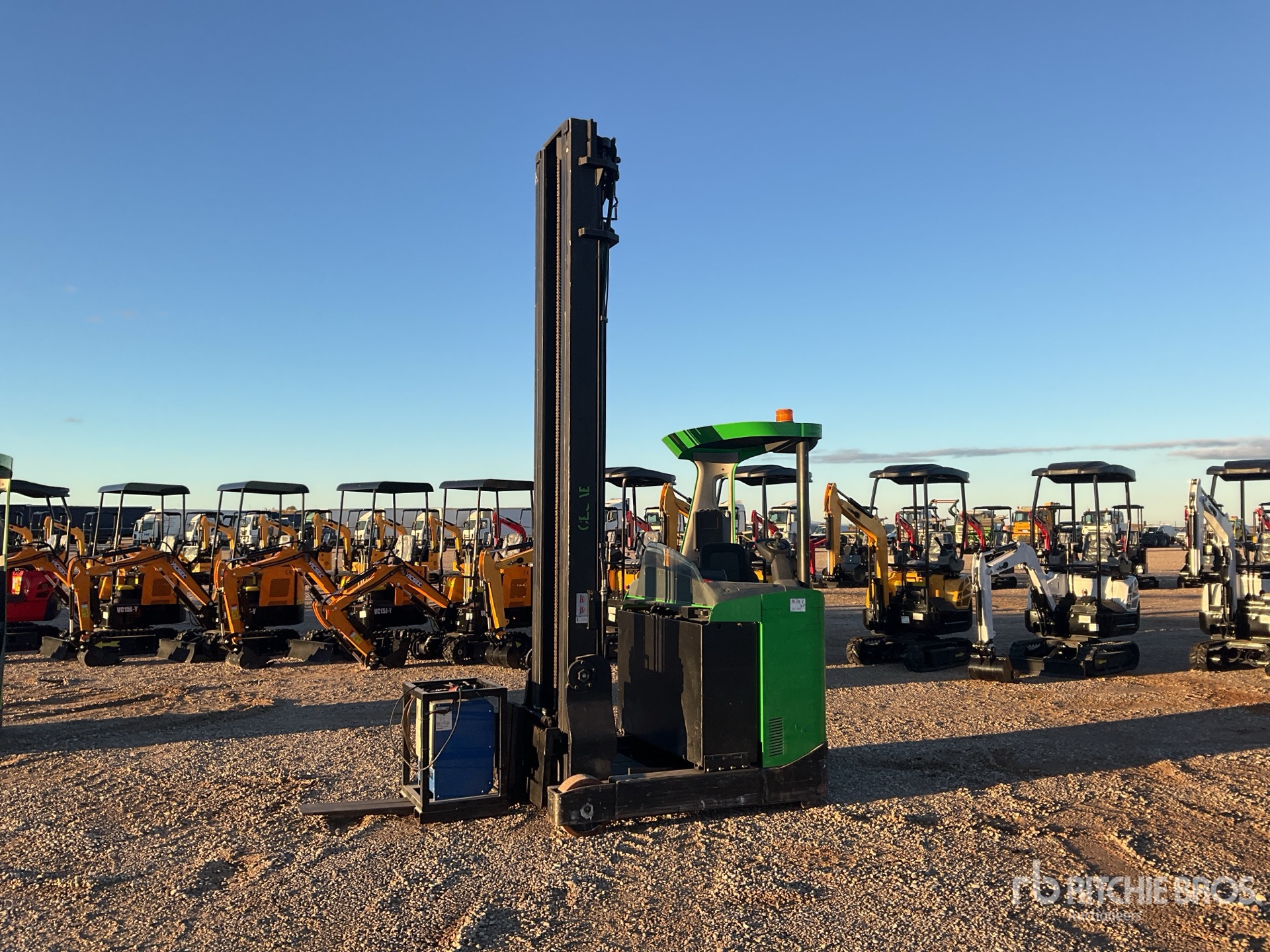 General Appearance with Picture, Left Front Corner