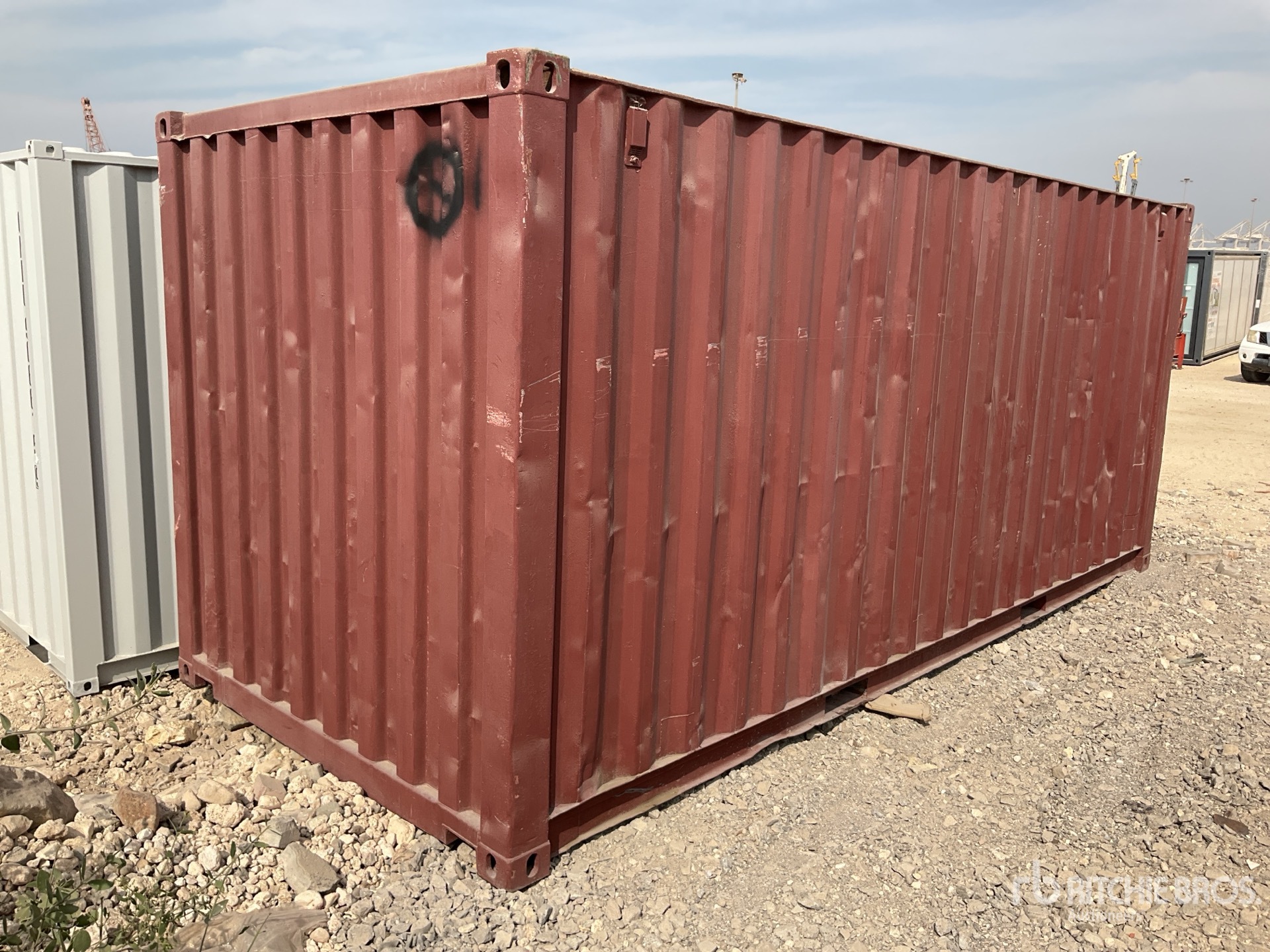 Aspect général with Image, coin avant droit