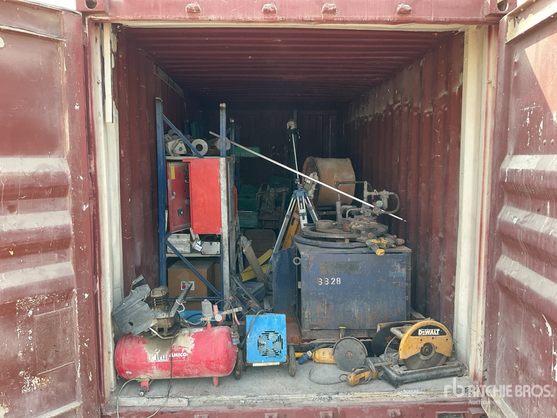 Aspect général with Image, coin avant gauche