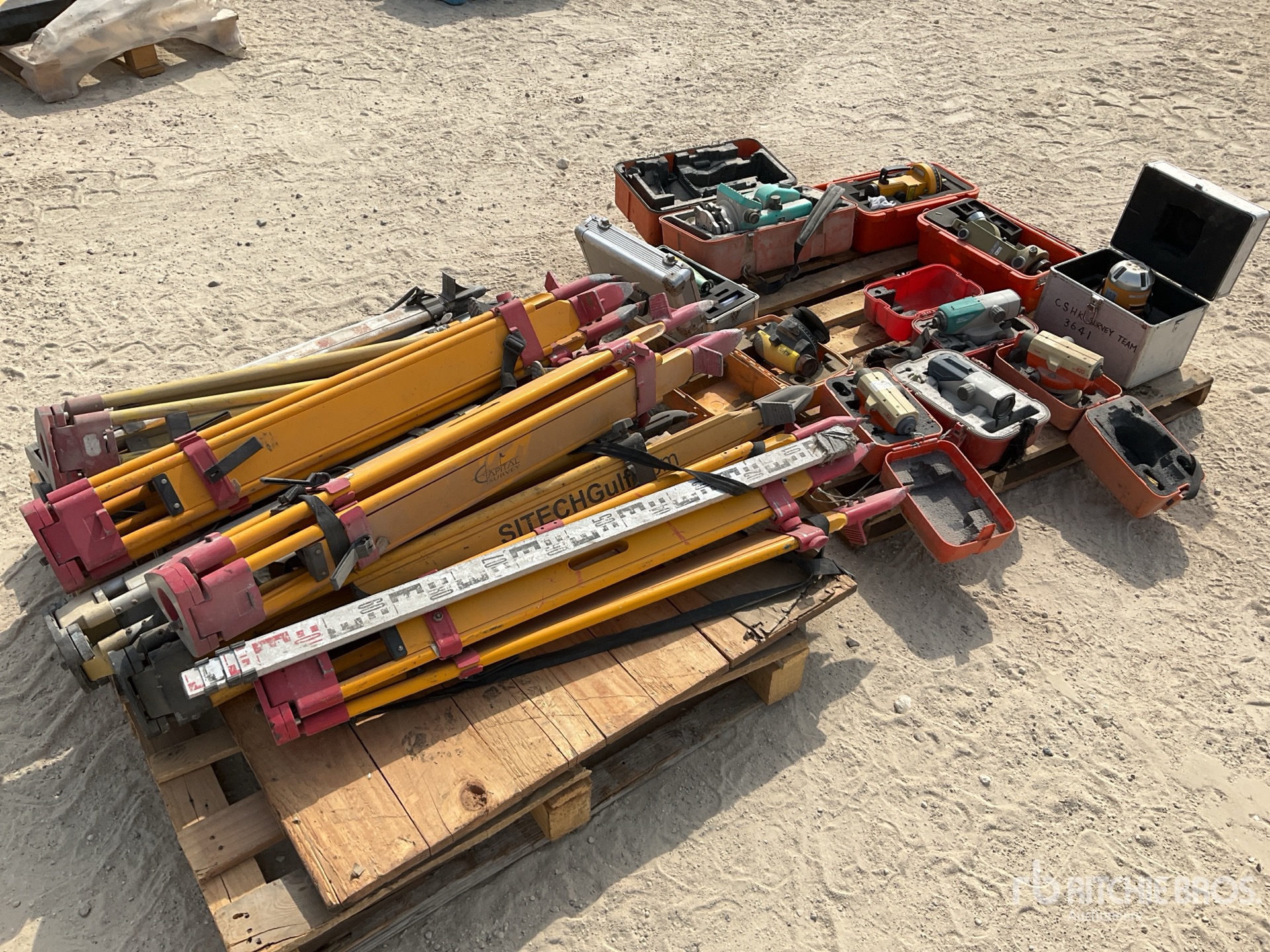 General Appearance with Bild, Ecke hinten rechts