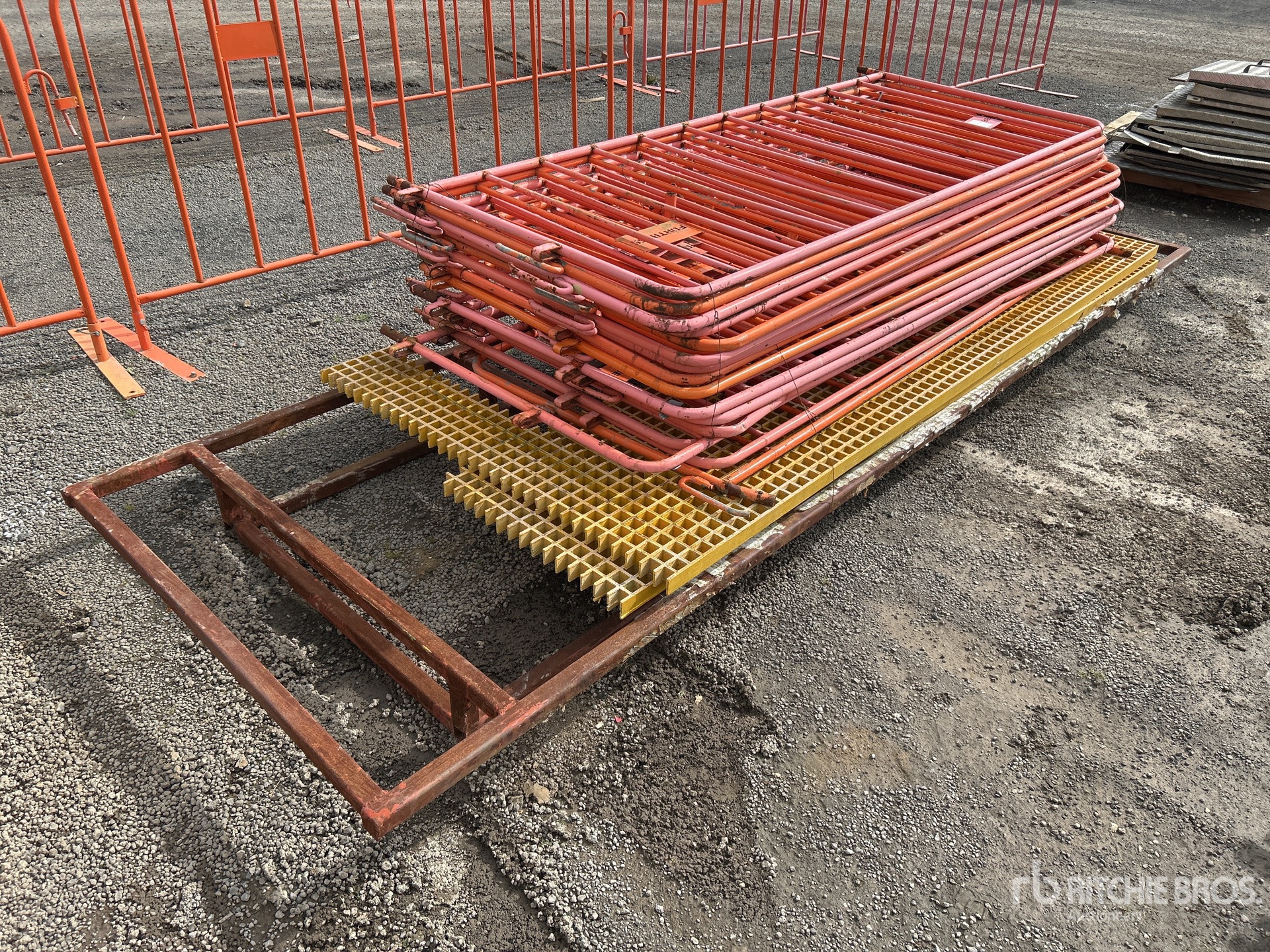 General Appearance with Bild, Ecke vorne rechts