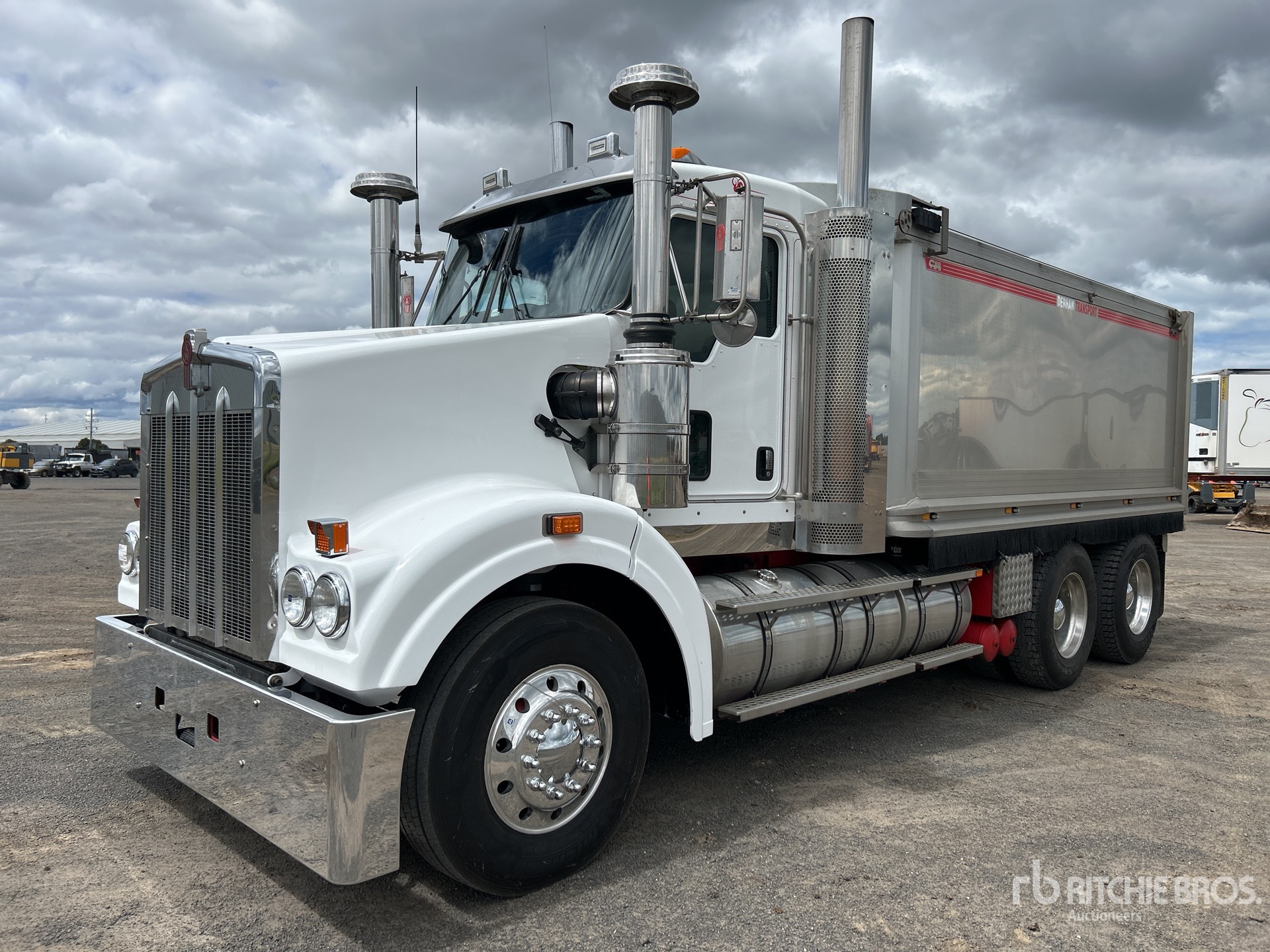 General Appearance with Picture, Right Front Corner