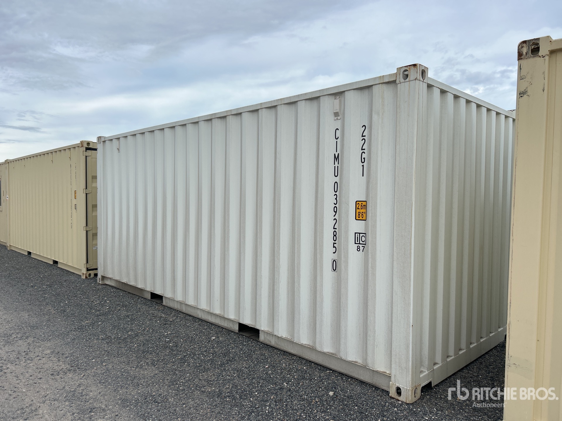 Aspect général with Image, coin avant droit