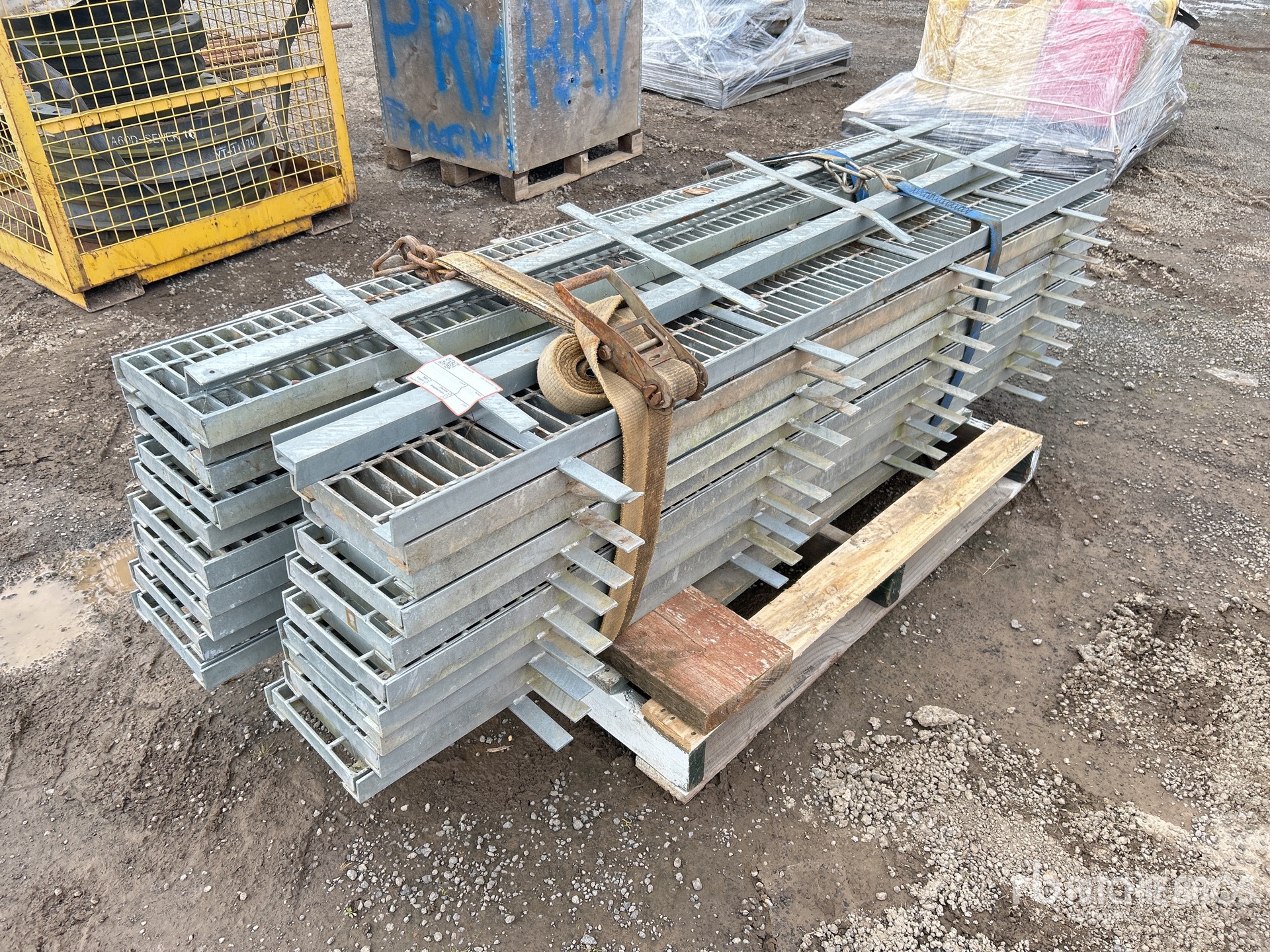 General Appearance with Foto, angolo anteriore sinistro