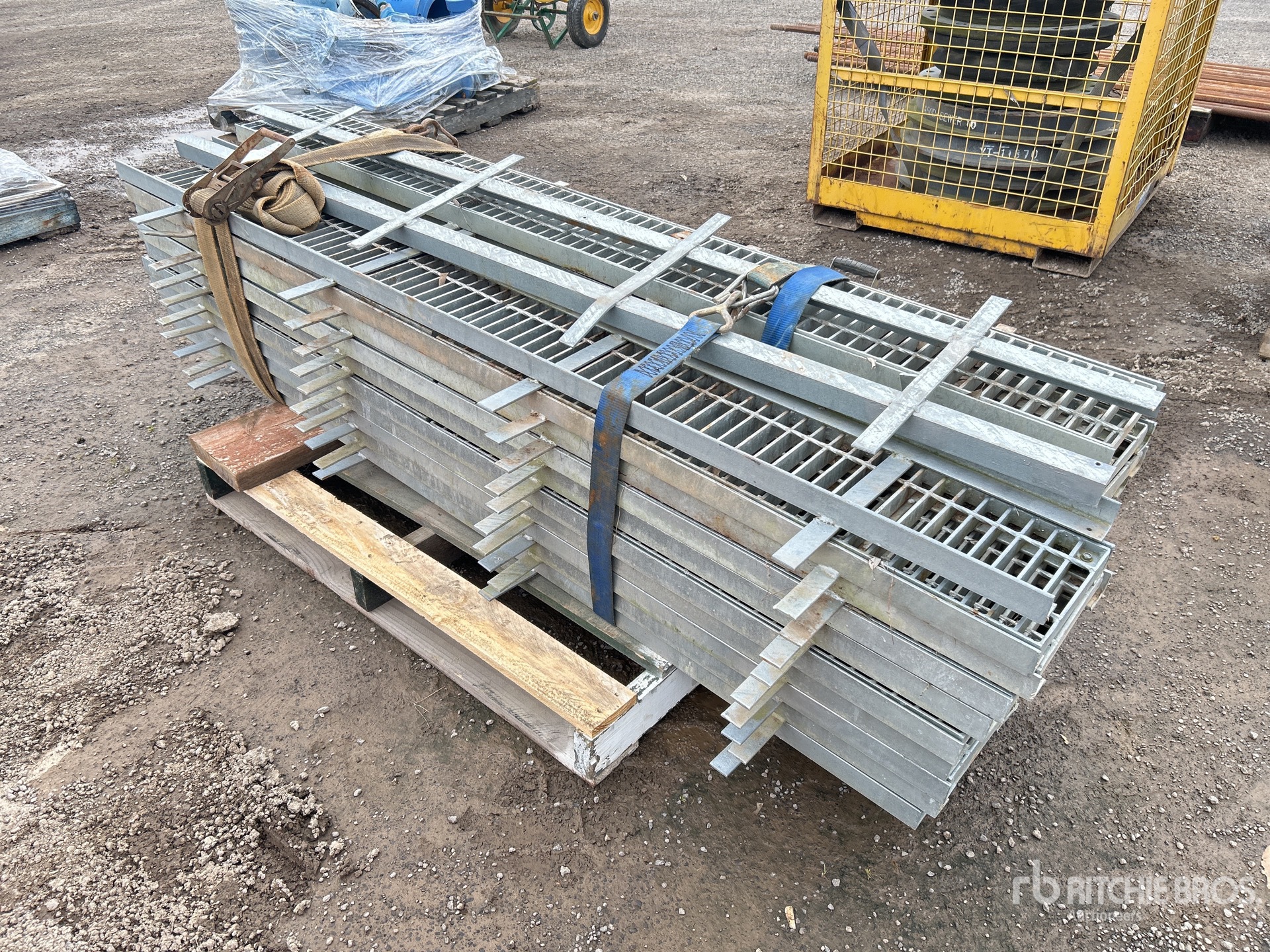 General Appearance with Foto, angolo anteriore destro