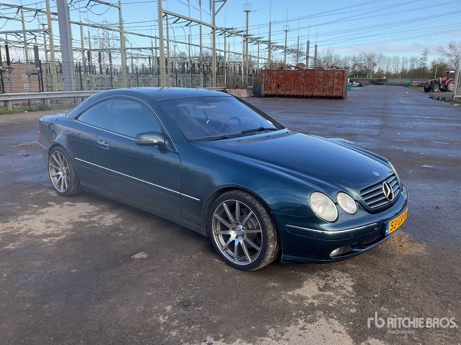 General Appearance with Picture, Right Front Corner