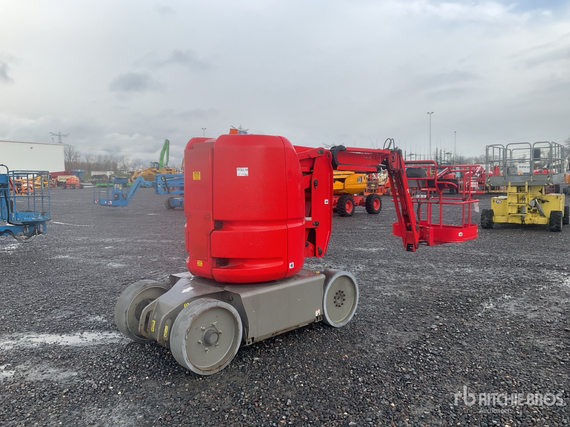 General Appearance with Picture, Right Rear Corner