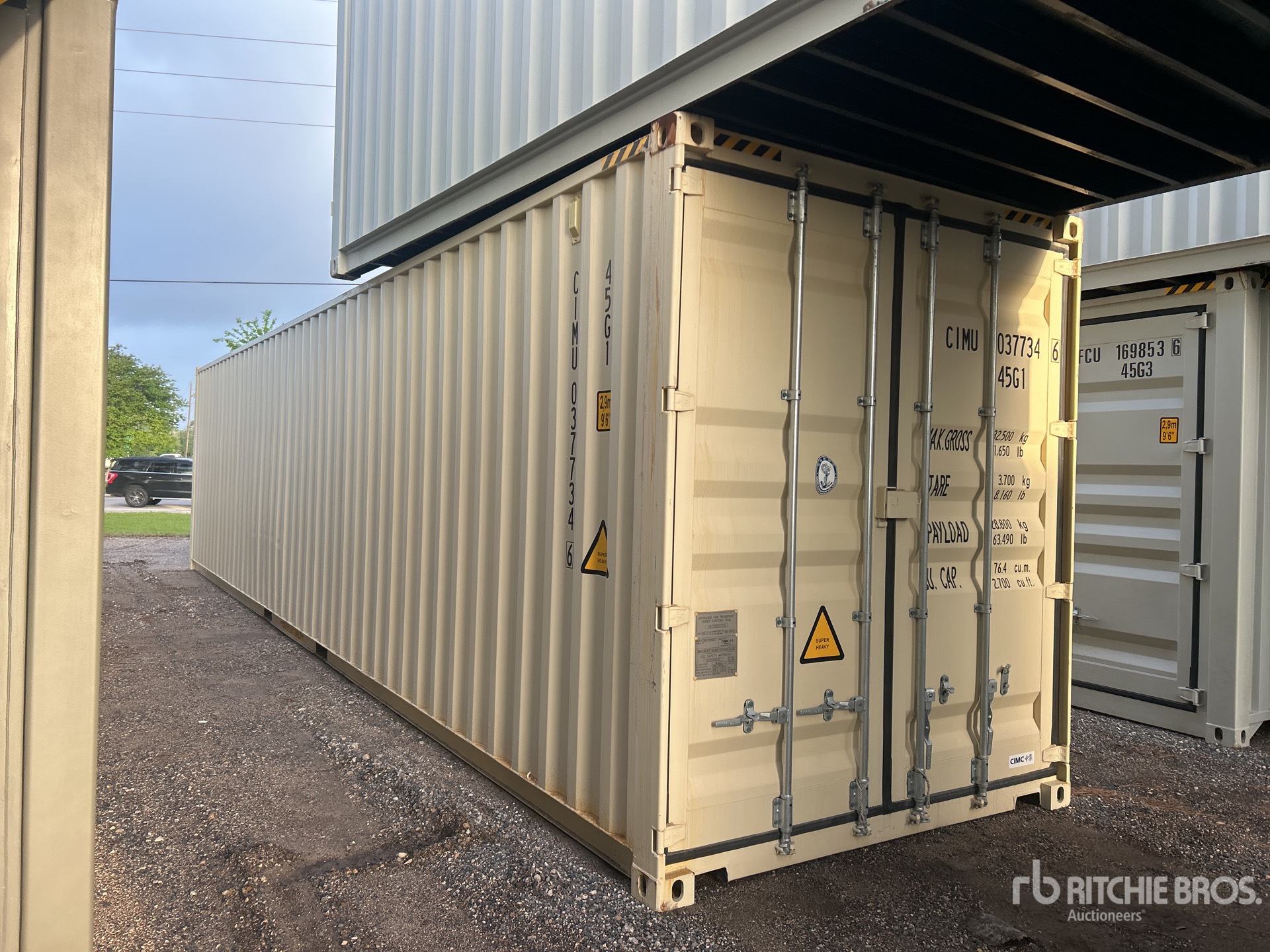 General Appearance with Picture, Right Front Corner