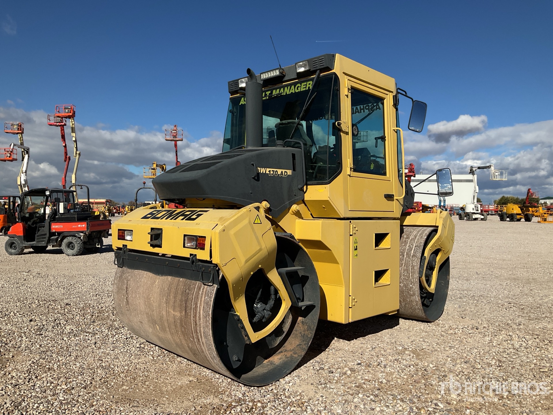 General Appearance with Foto, angolo anteriore sinistro