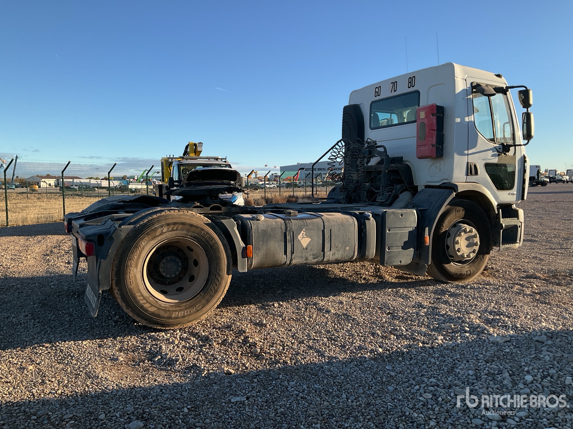 Aspect général with Image, coin arrière droit