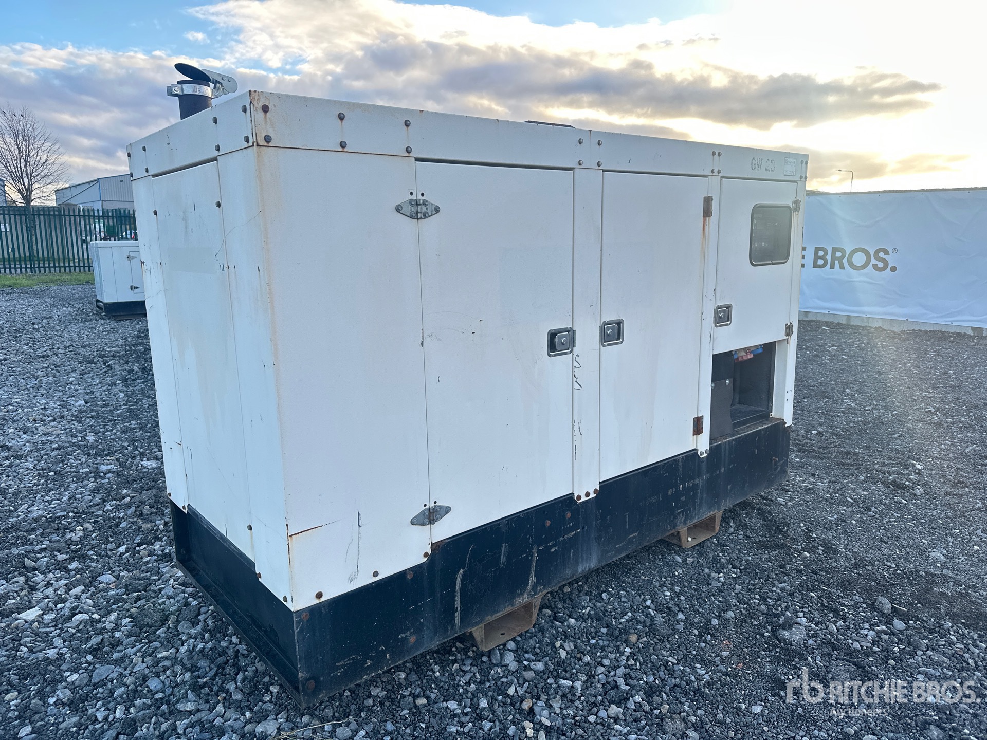 General Appearance with Imagen: esquina trasera izquierda