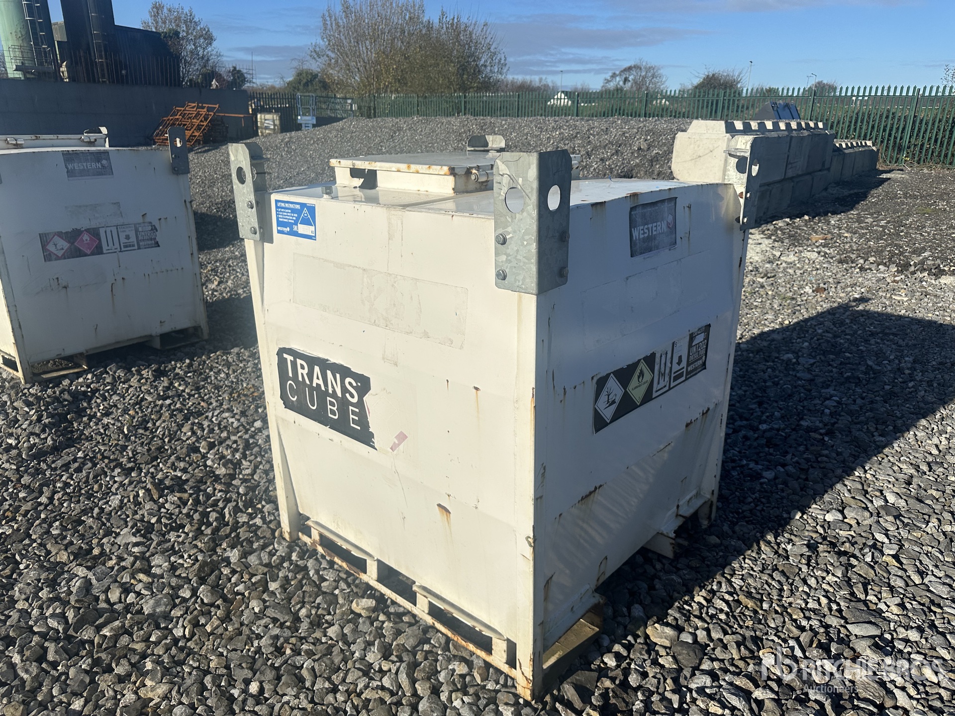 General Appearance with Featured Photo