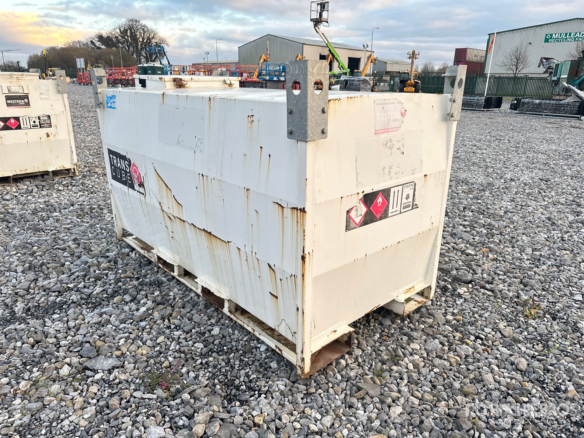 General Appearance with Imagen: esquina trasera derecha