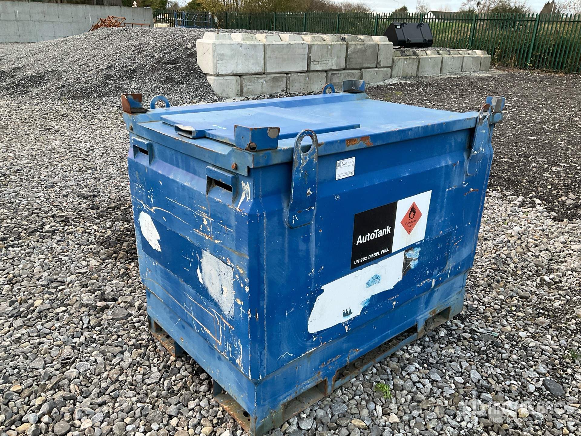 General Appearance with Featured Photo