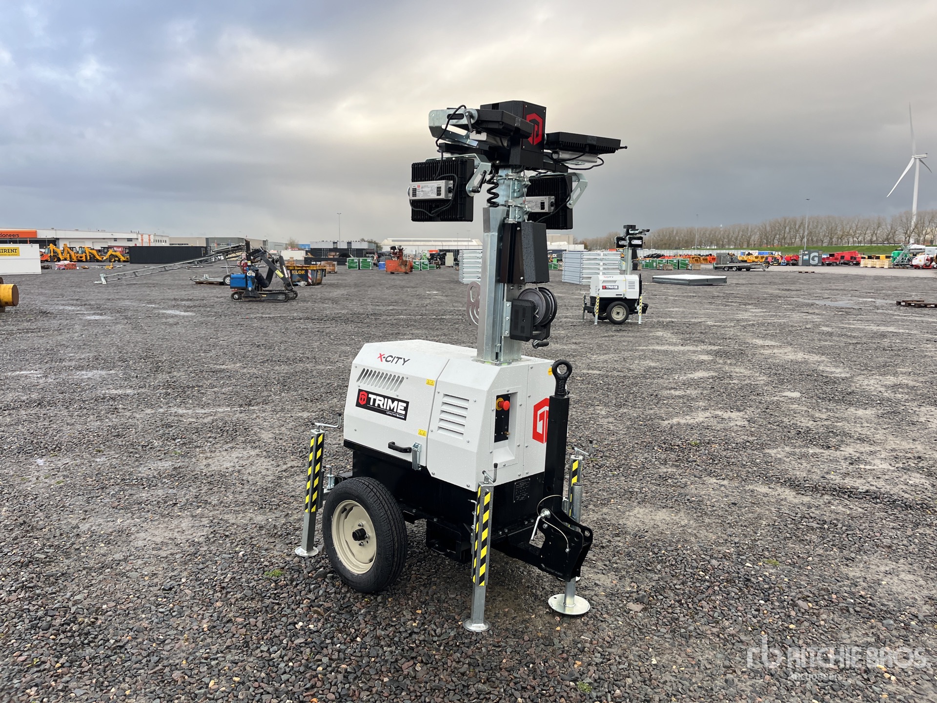 General Appearance with Picture, Right Front Corner