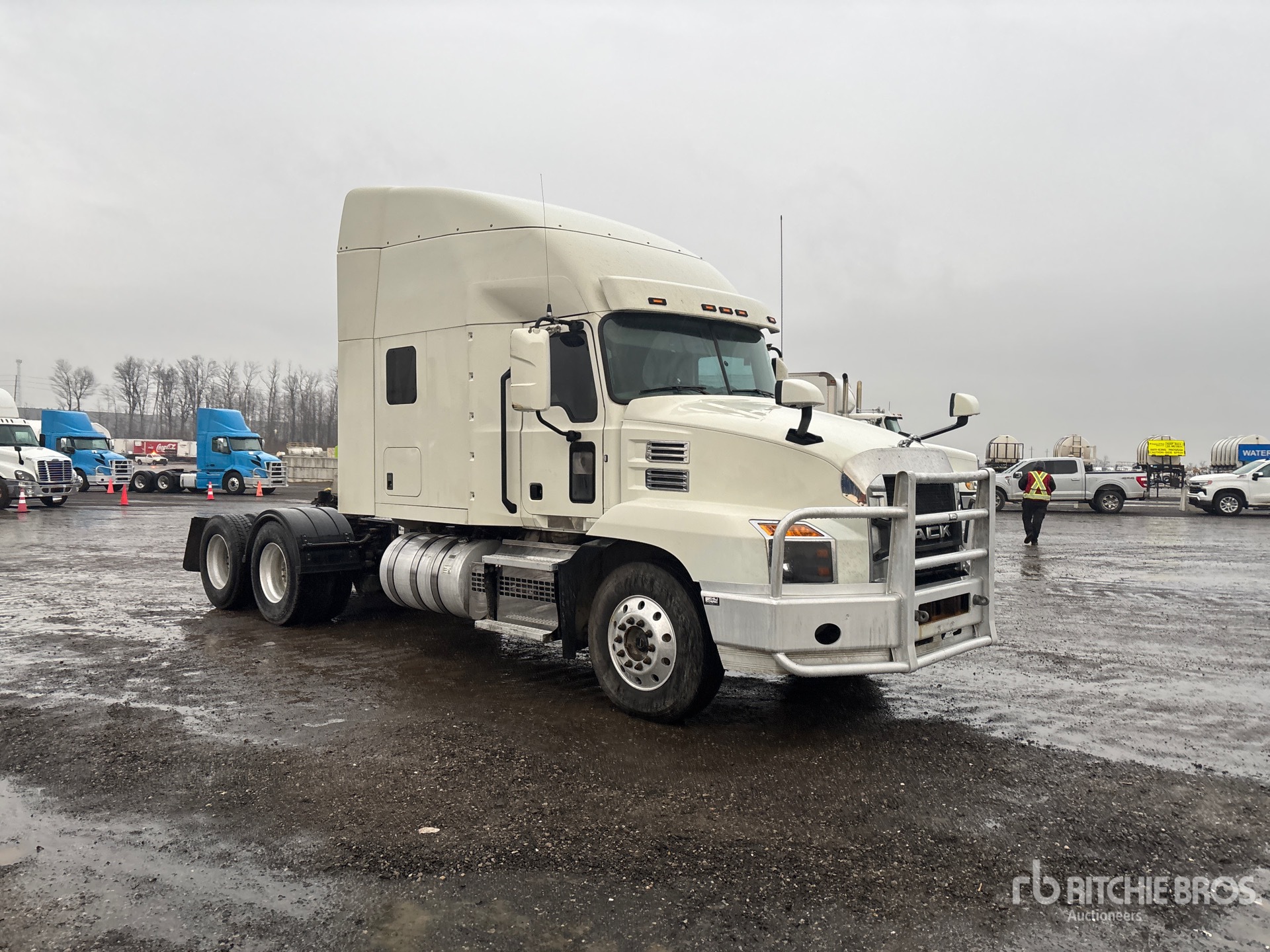 General Appearance with Picture, Right Front Corner