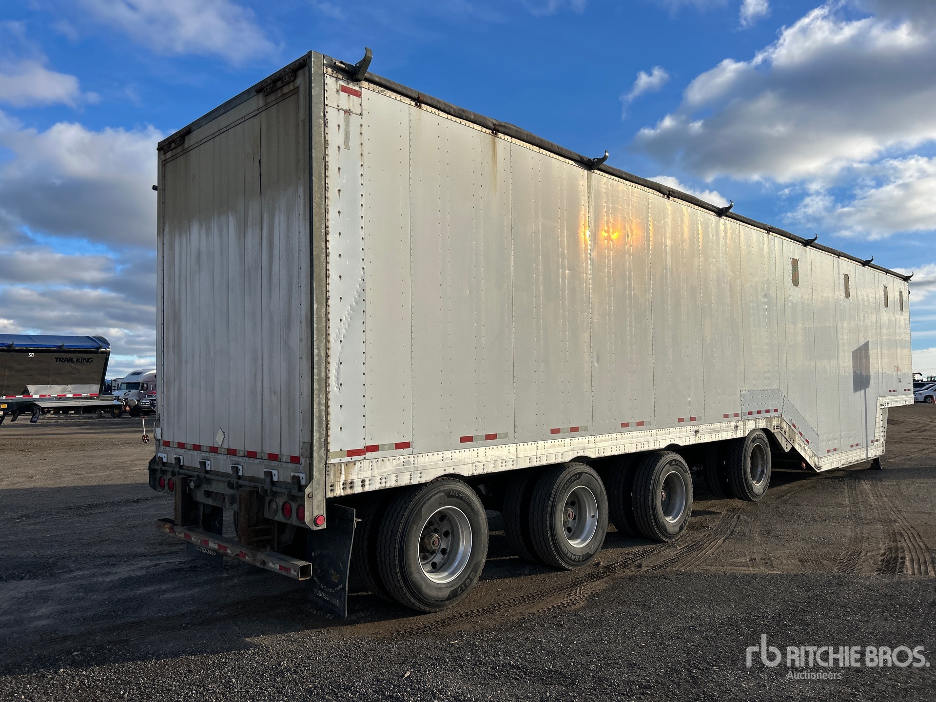 General Appearance with Imagen: esquina trasera derecha