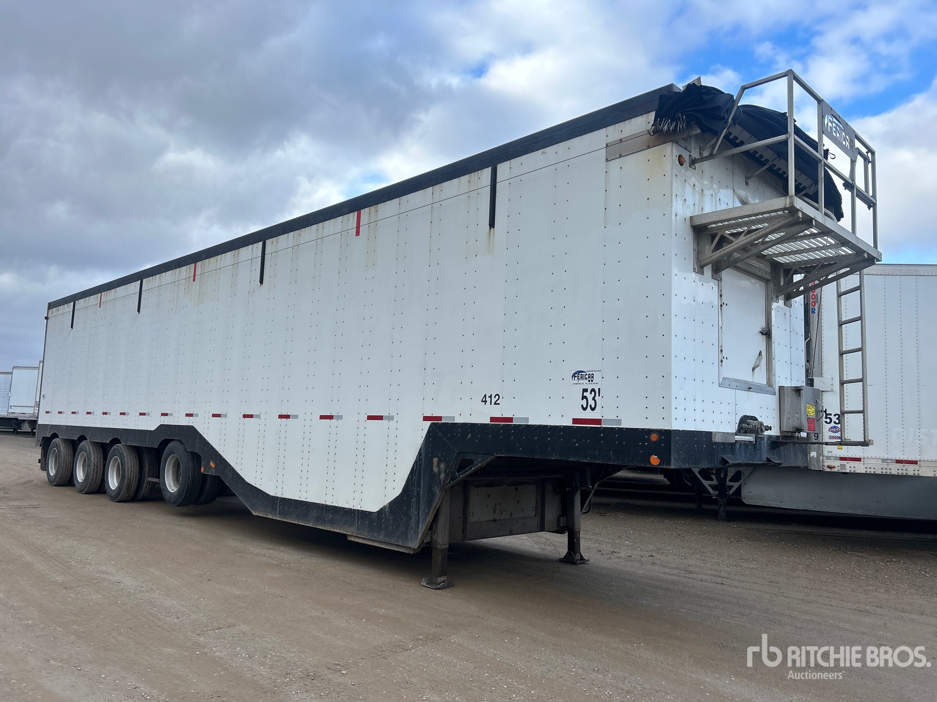 General Appearance with Bild, Ecke vorne rechts