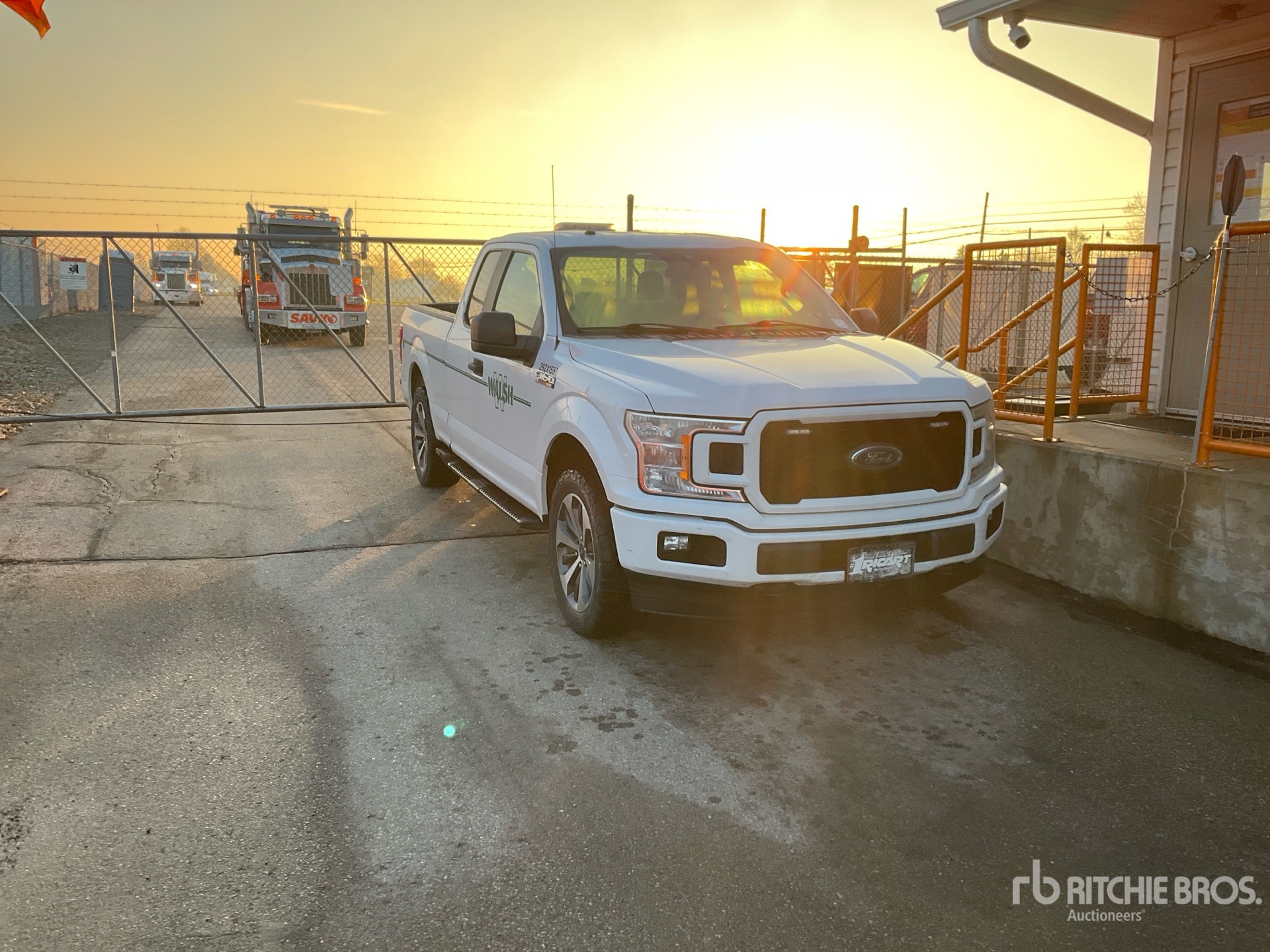 General Appearance with Featured Photo