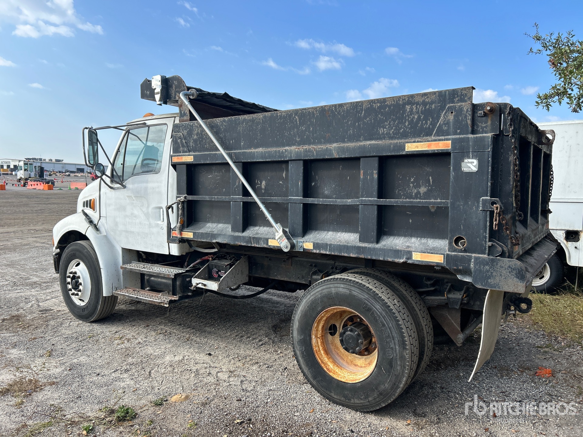 General Appearance with Imagen: esquina trasera izquierda