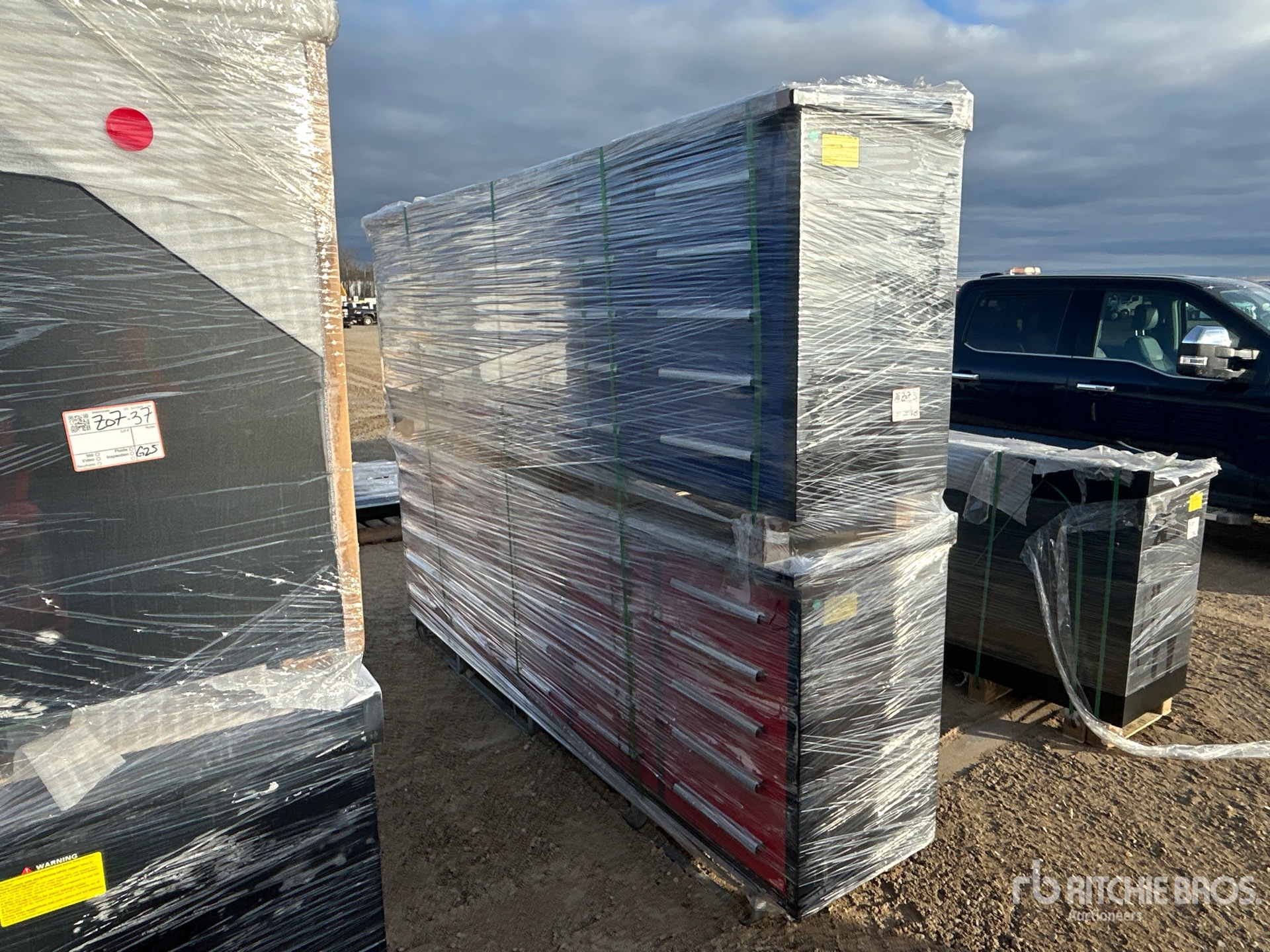 General Appearance with Picture, Left Front Corner