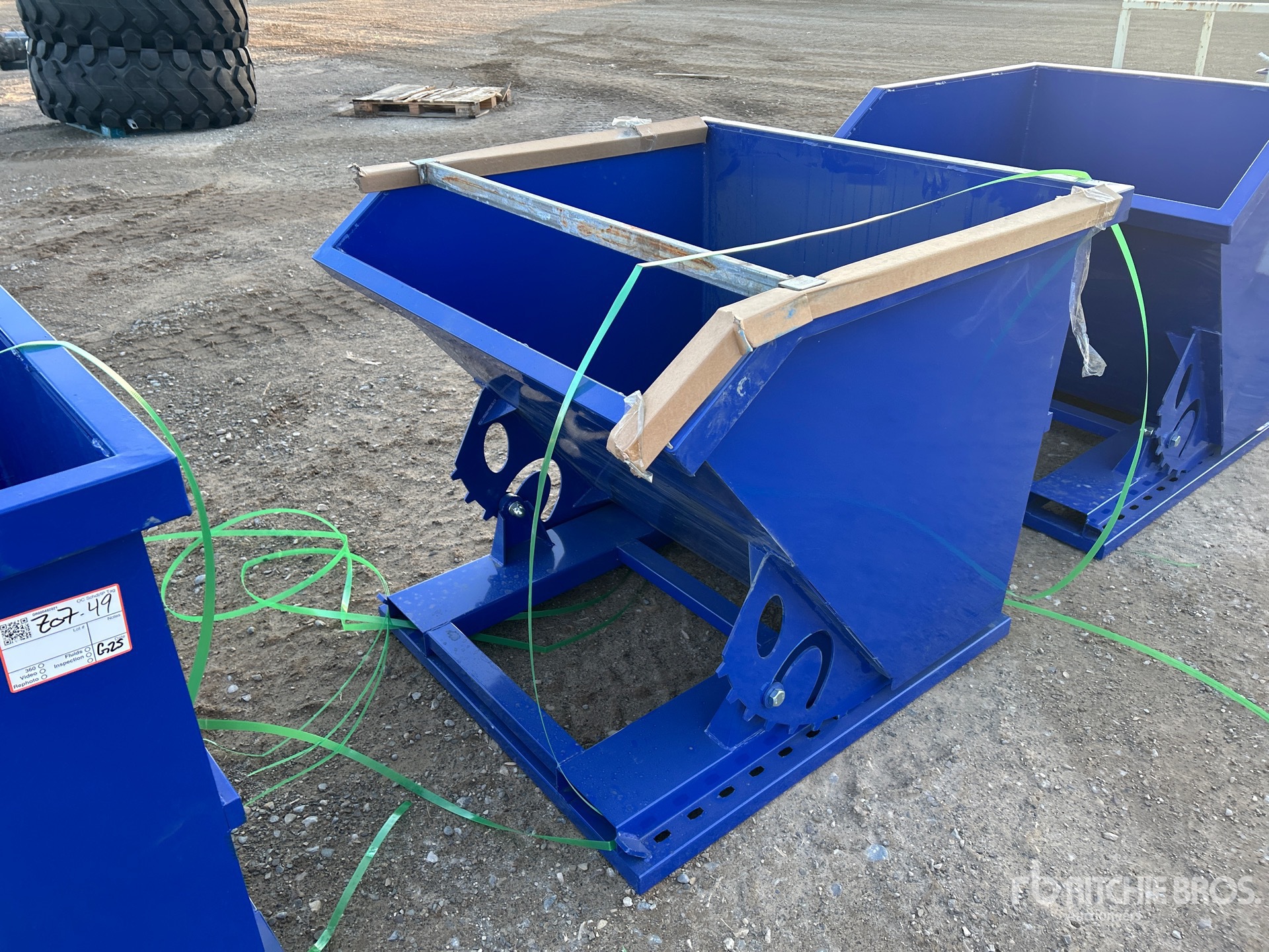 General Appearance with Bild, Ecke vorne rechts