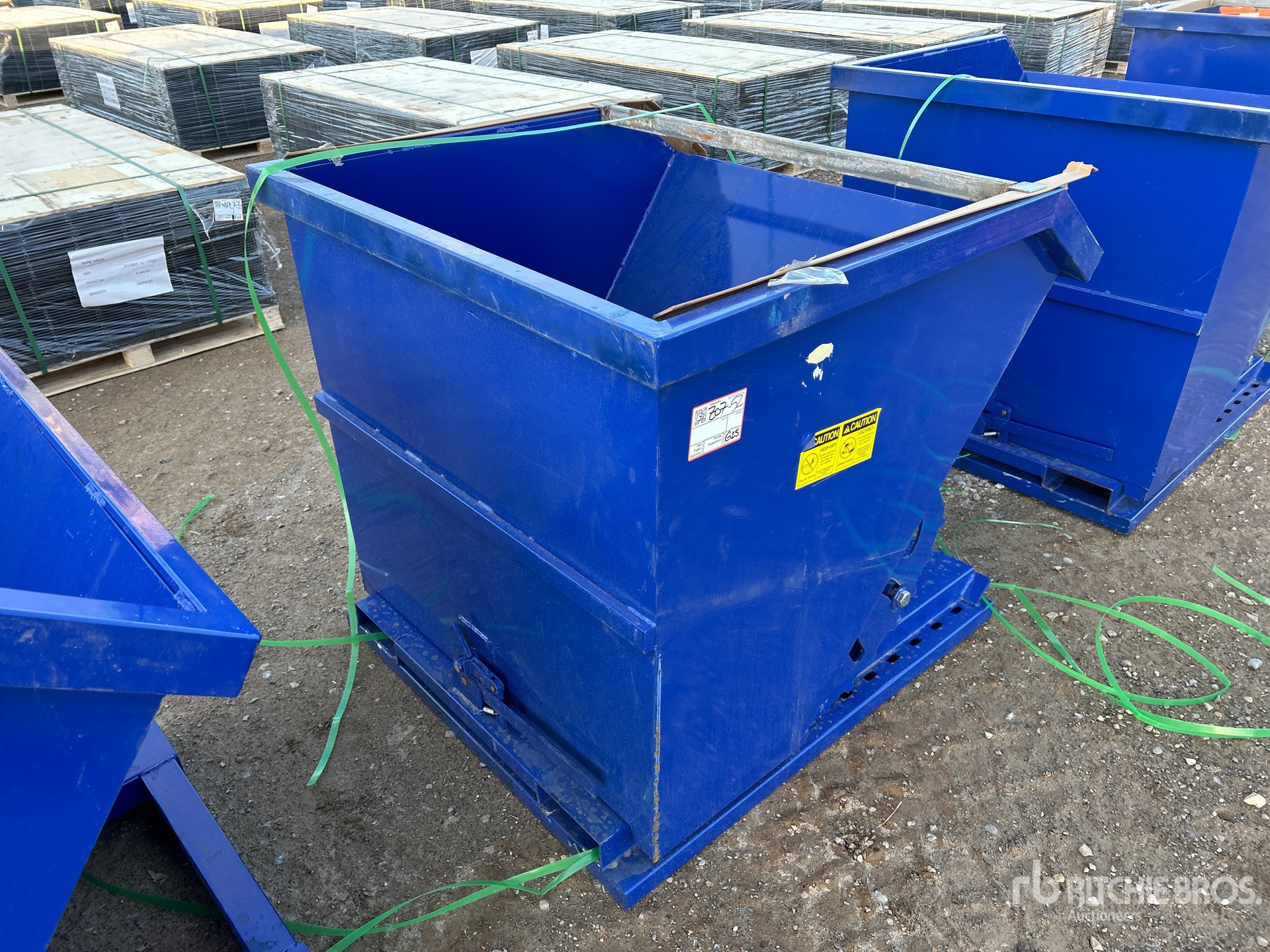 General Appearance with Bild, Ecke hinten links