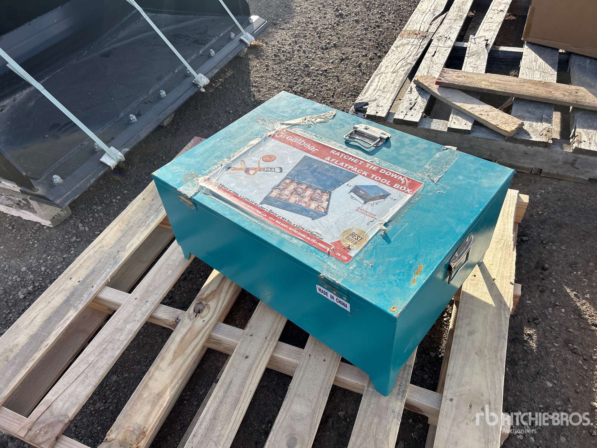 General Appearance with Foto, angolo anteriore sinistro