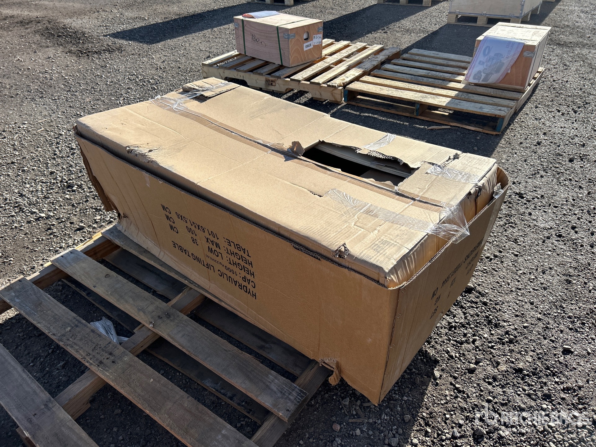 General Appearance with Bild, Ecke vorne links