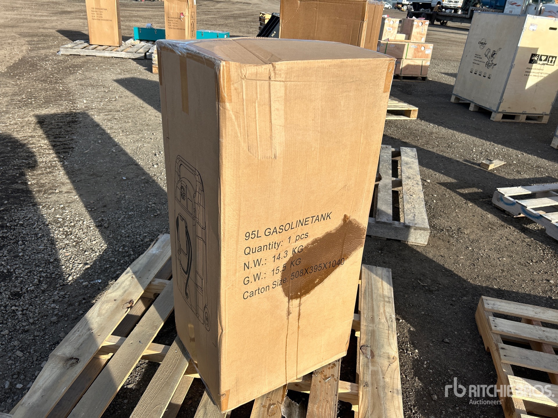 General Appearance with Bild, Ecke vorne rechts