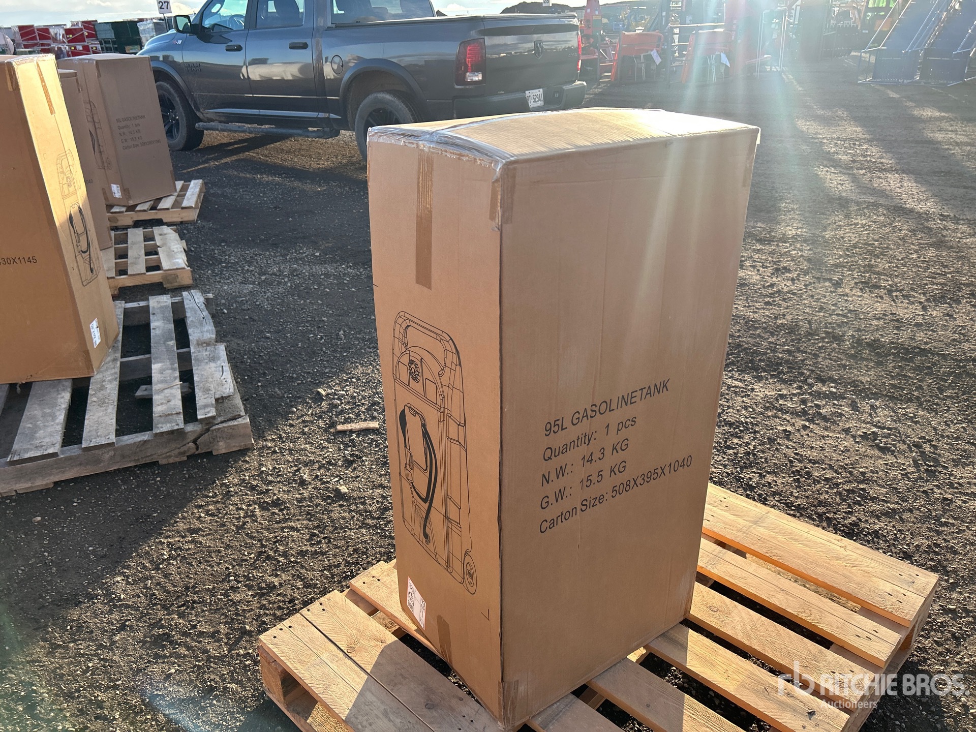 General Appearance with Foto, angolo posteriore sinistro