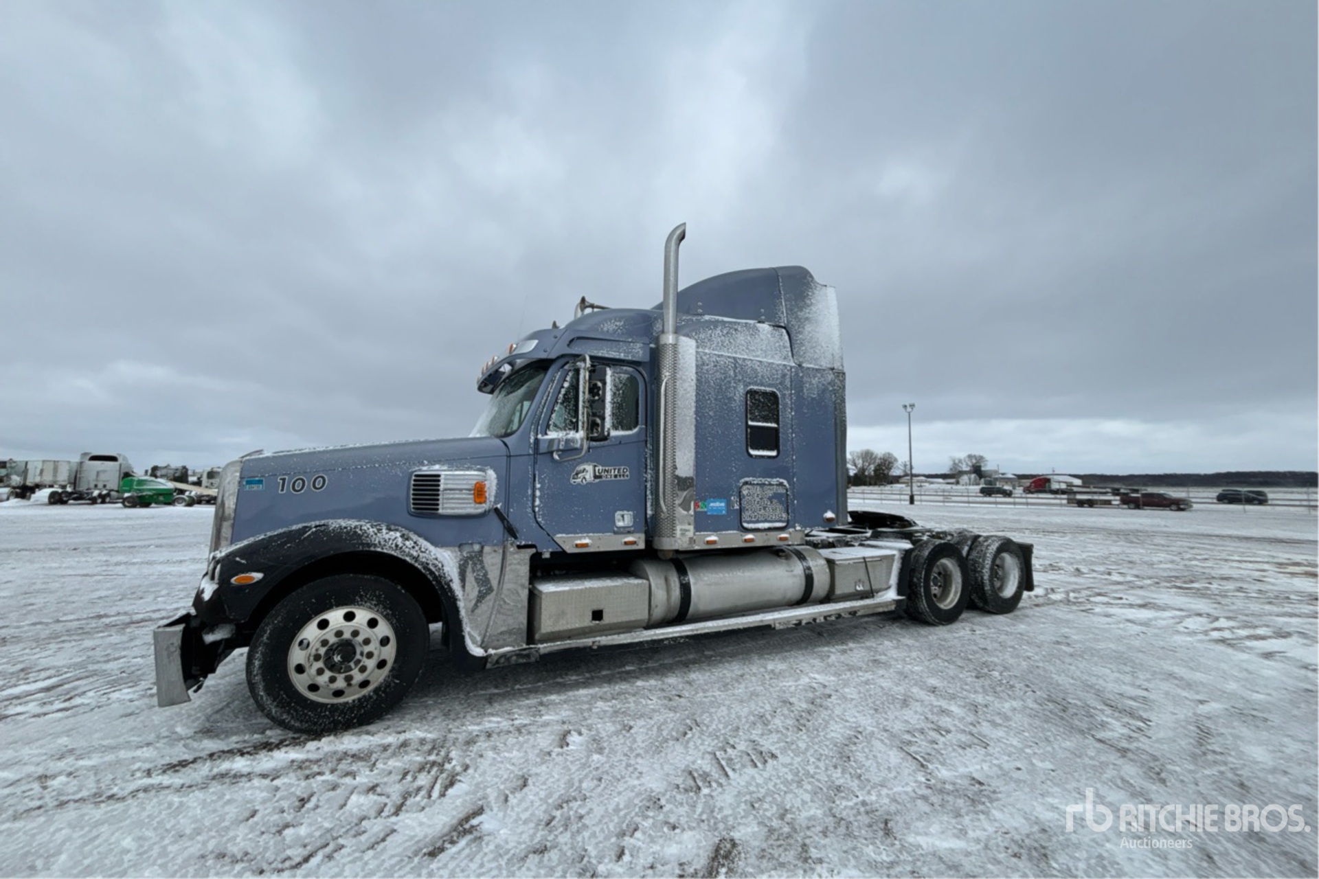 General Appearance with Picture, Left Front Corner