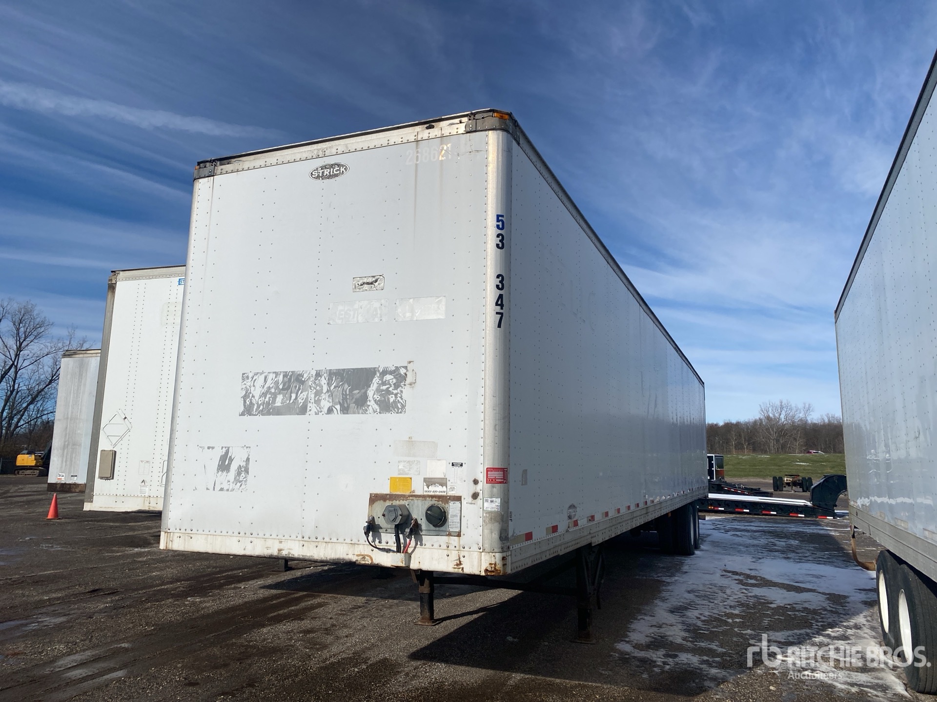 General Appearance with Bild, Ecke vorne links