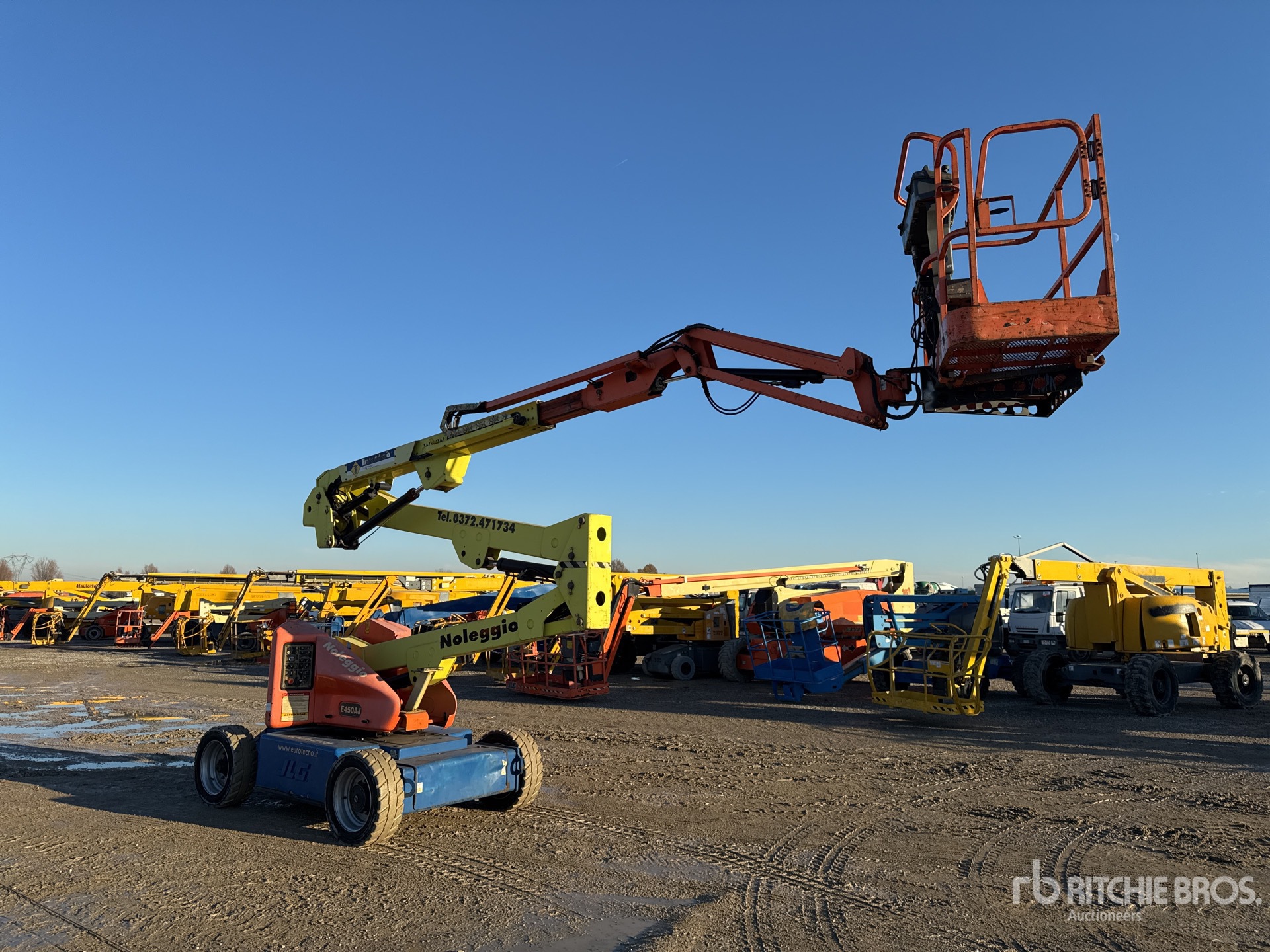 General Appearance with Picture, Right Front Corner