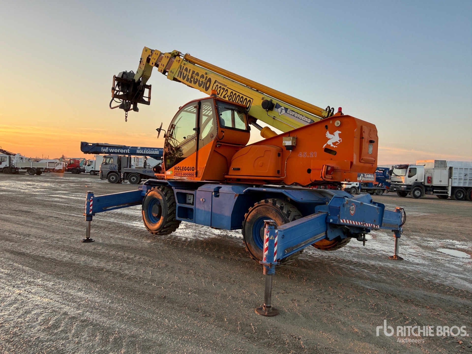 General Appearance with Bild, Ecke hinten links