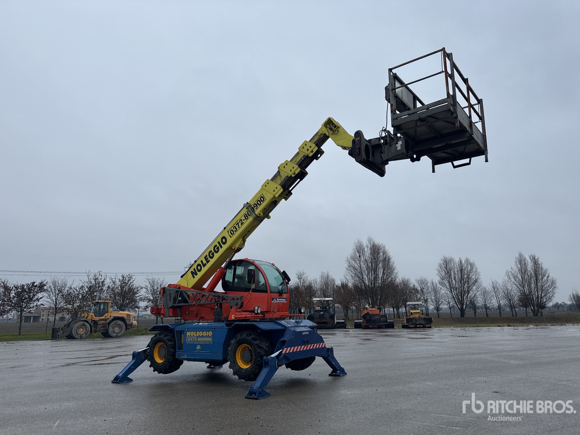 General Appearance with Image, coin avant droit