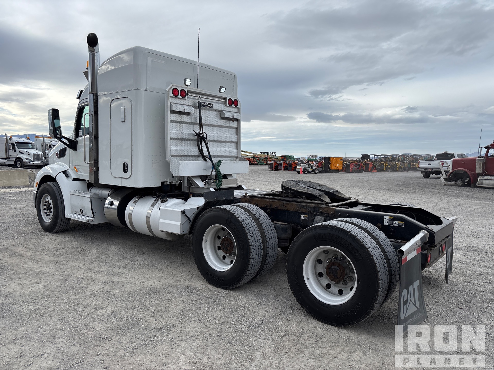 General Appearance with Bild, Ecke hinten links