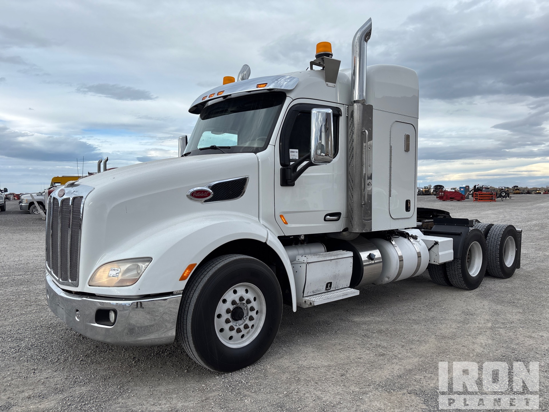 General Appearance with Bild, Ecke vorne links