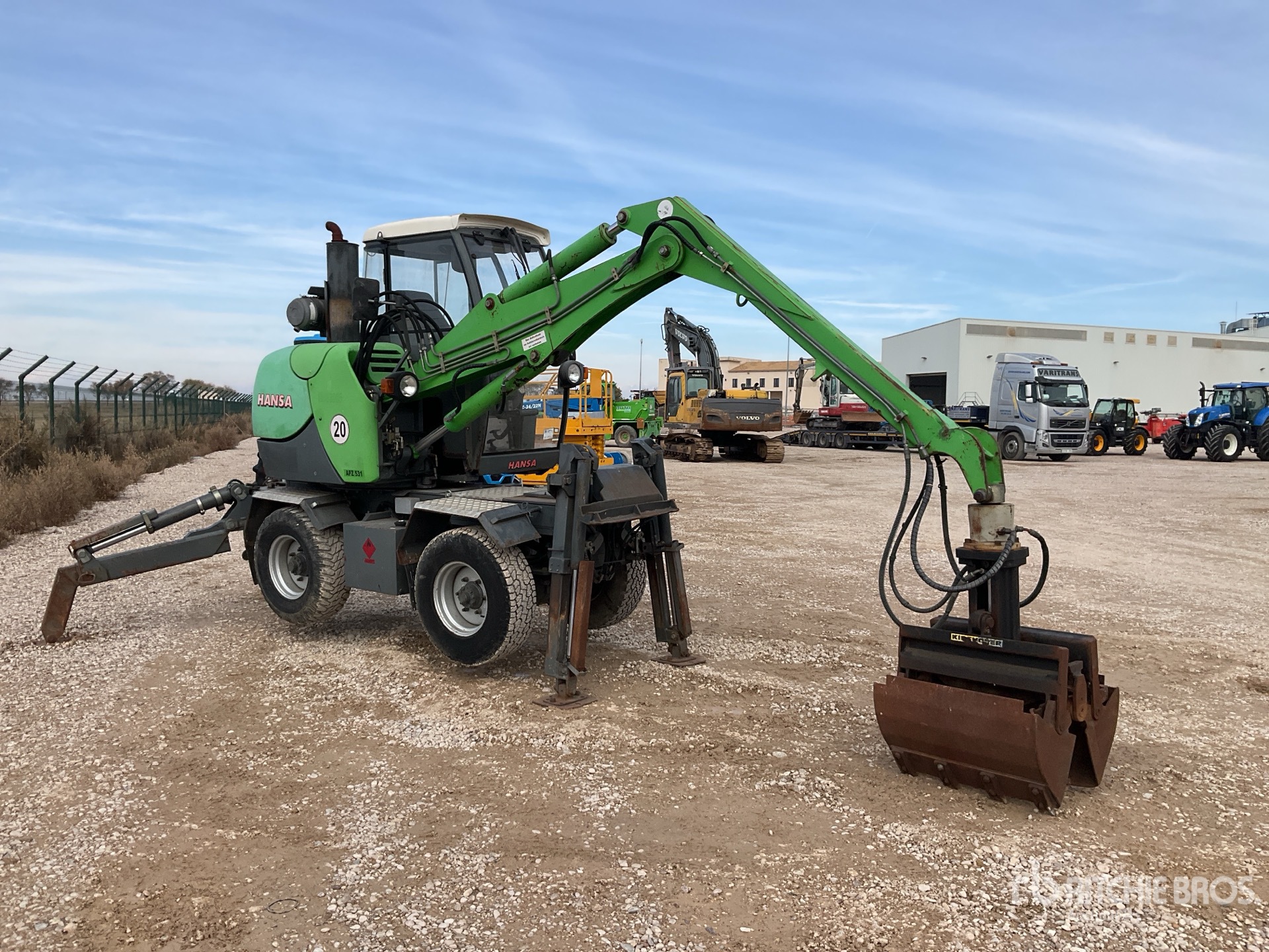 General Appearance with Picture, Right Front Corner