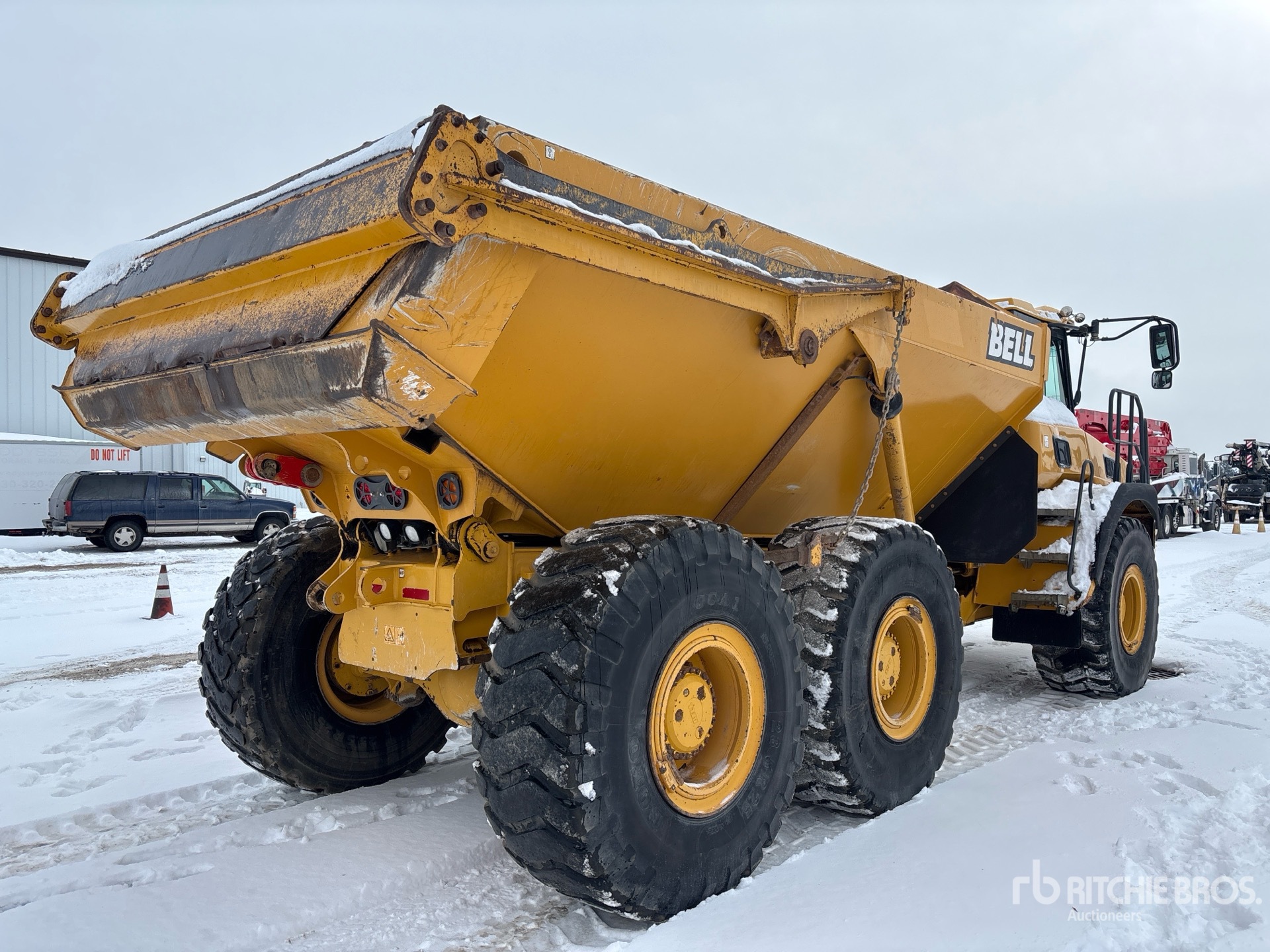 General Appearance with Picture, Right Rear Corner