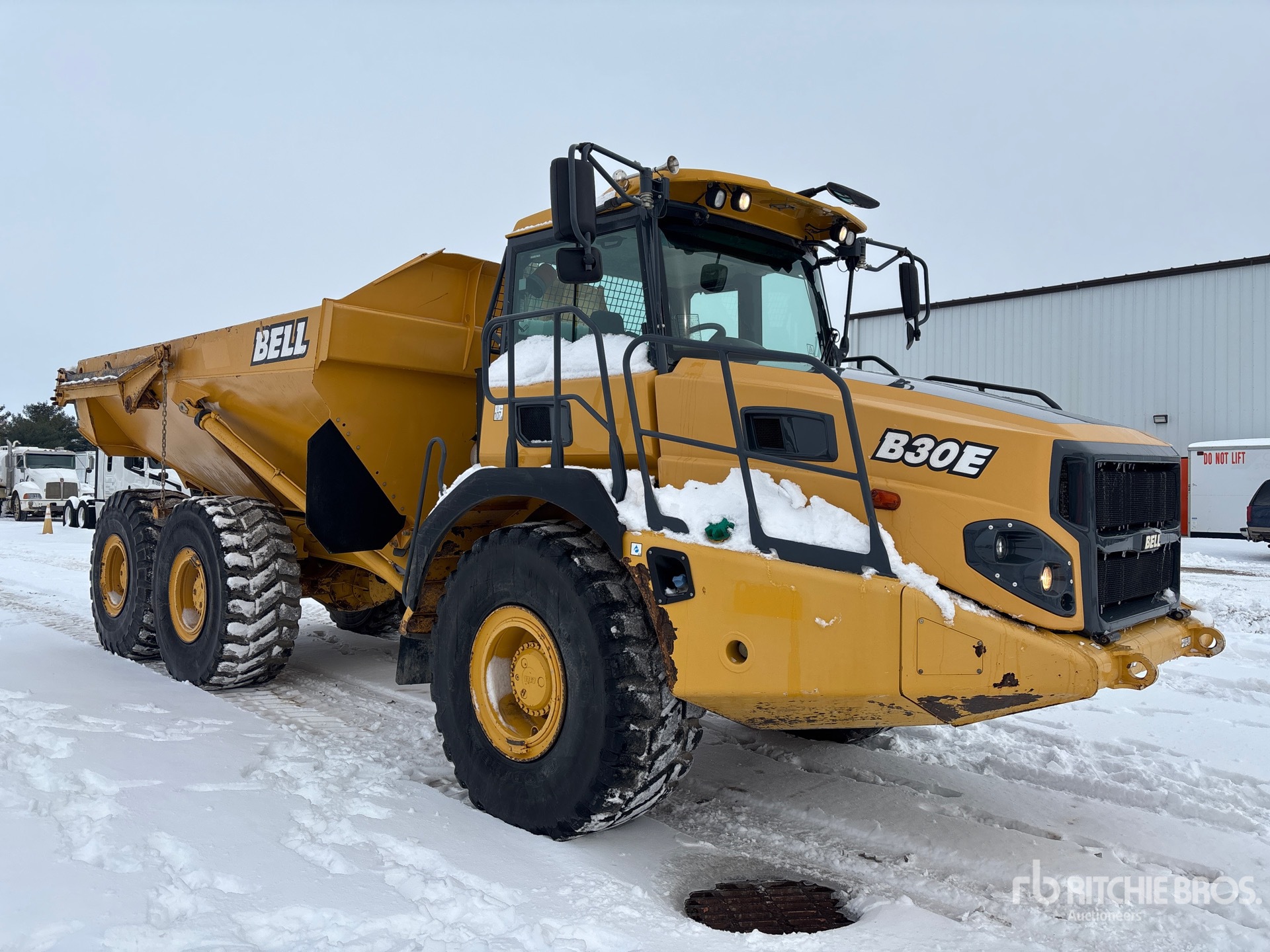 General Appearance with Picture, Right Front Corner