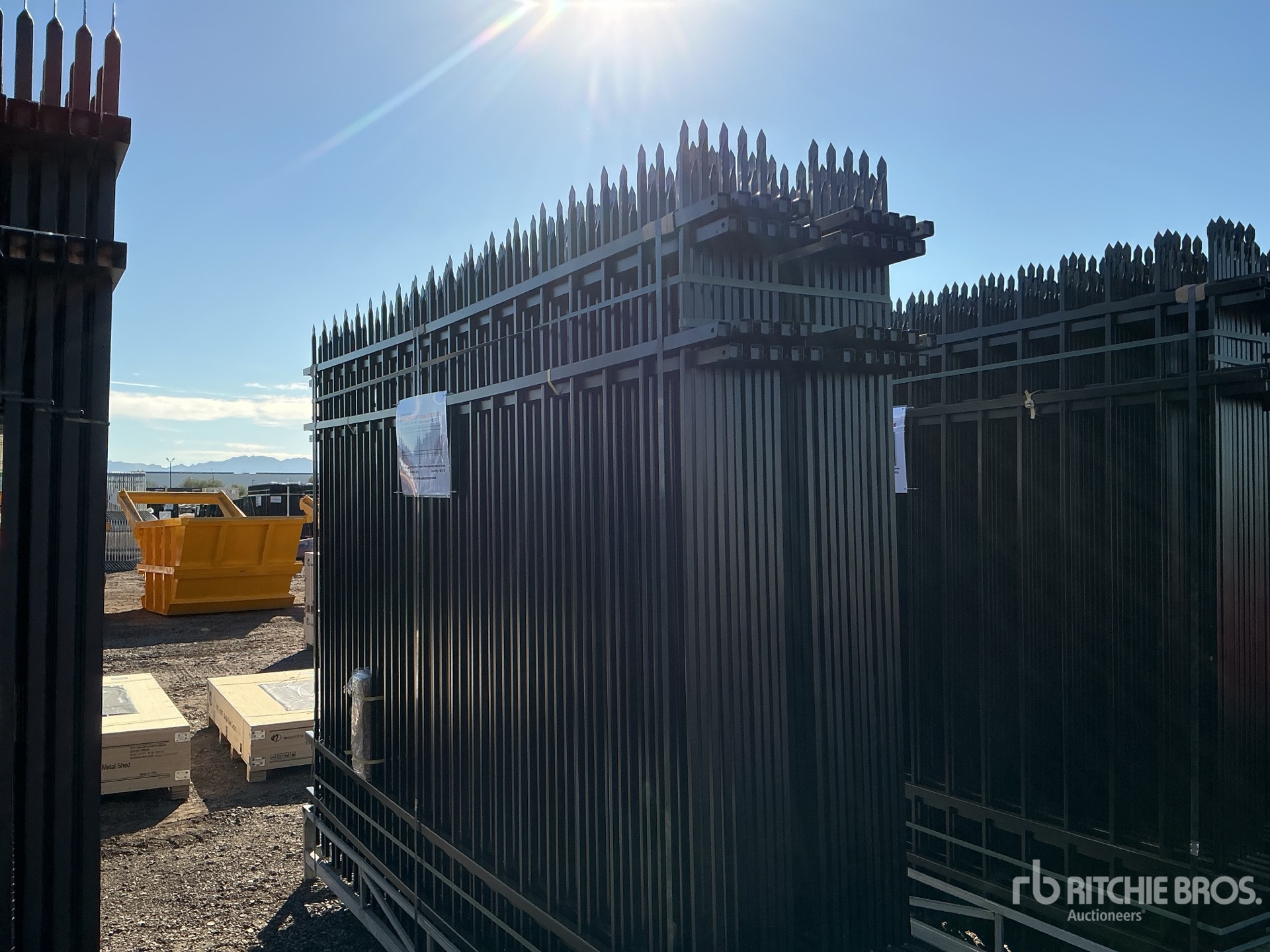 Aspect général with Image, coin arrière droit