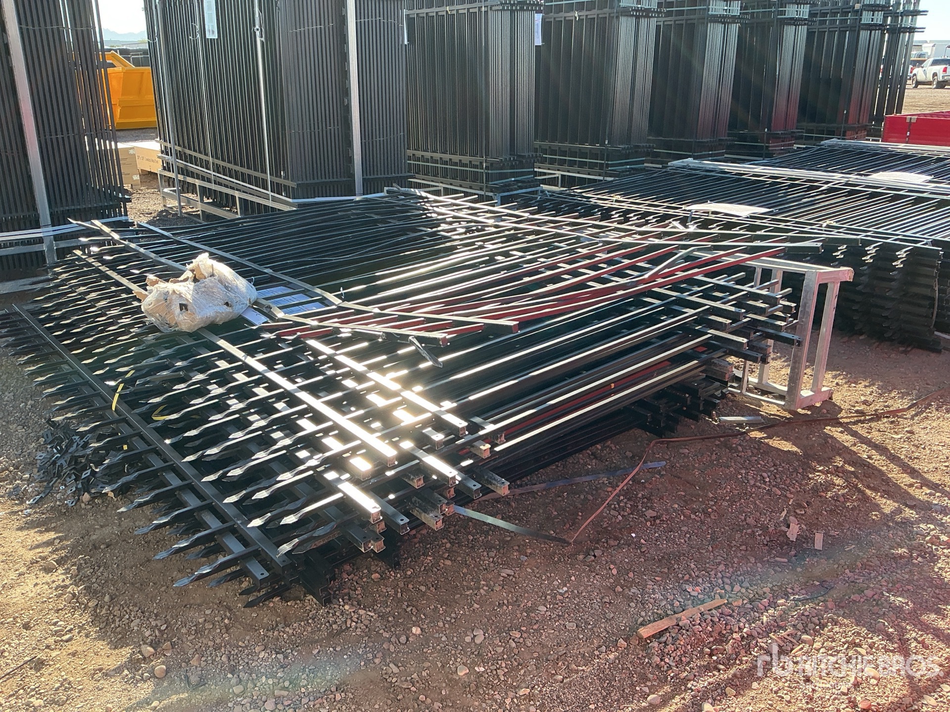 Aspect général with Image, coin arrière droit